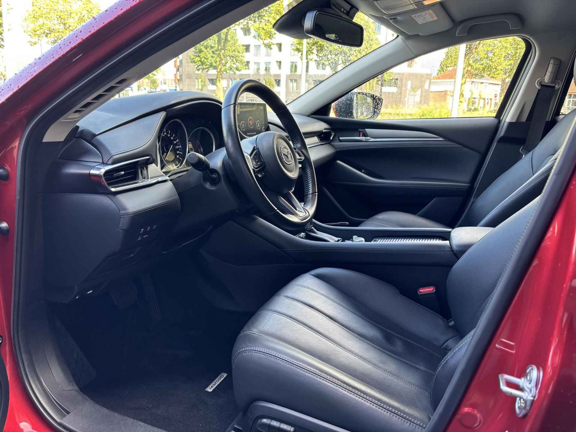 Mazda 6 Sedan Automaat 2.0 Sky-G 165 Business /Dealeronderhouden/360 camera/DAB/Keyless/Adaptive/Airco/Leder/CarPlay/Head-up/19inch Black - 8/34