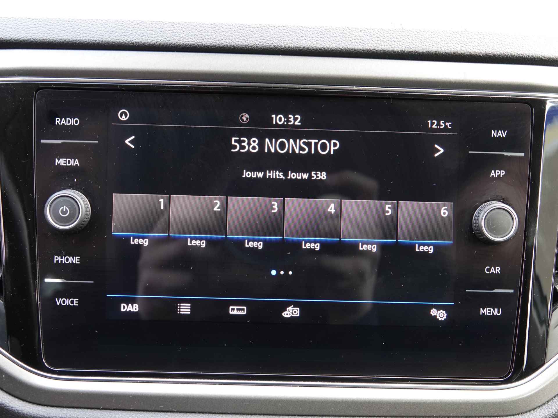 Volkswagen T-Roc 1.6 TDI 115PK Style Business VIRTUAL | NAVI | ADAPT. CRUISE | ECC | LMV - 18/30