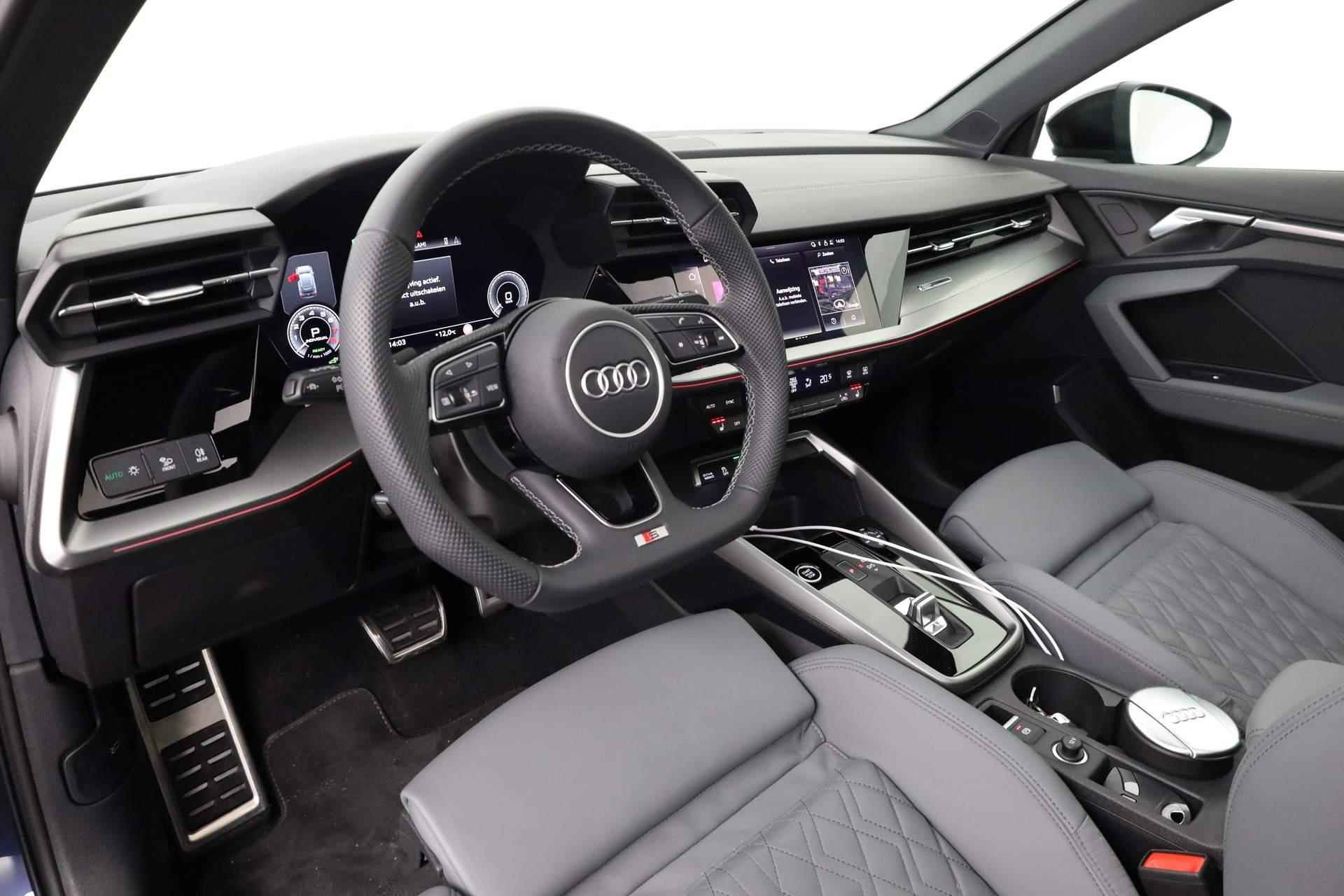 Audi A3 Sportback 45 TFSI e 245PK S-tronic S edition Competition | Panoramadak | Matrix LED | B&O Sound | Standkachel | 19 inch | - 11/45