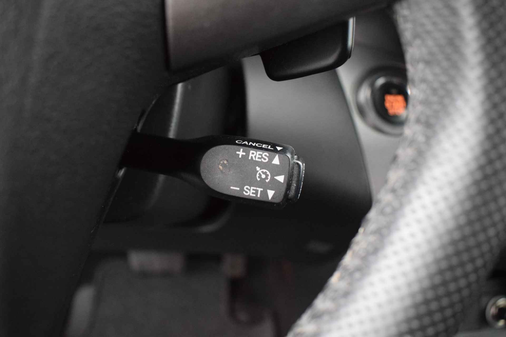 Toyota RAV4 2.0 VVTi Executive Navigatie Automaat - 24/38