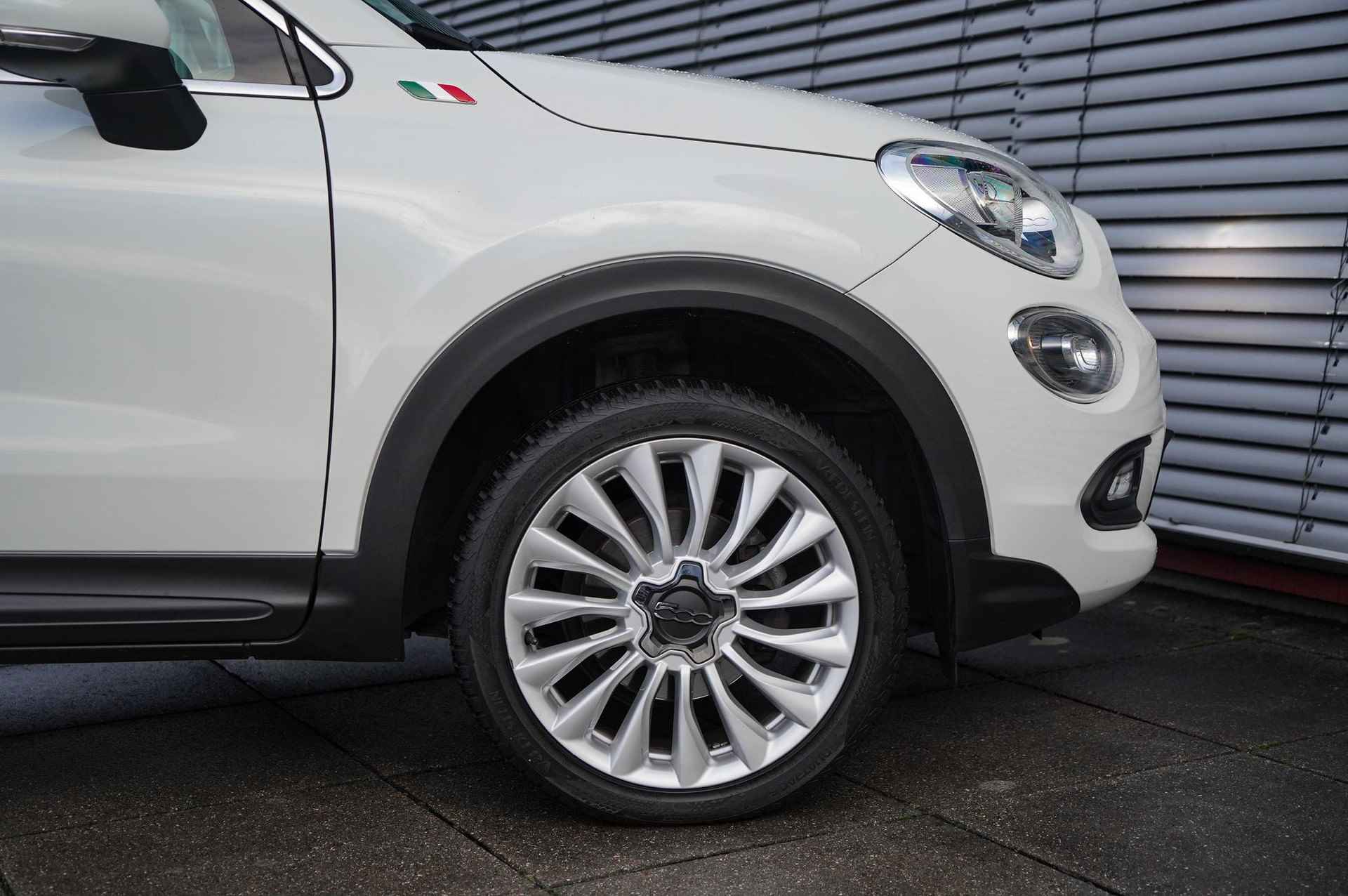 Fiat 500 X 1.4 Turbo MultiAir Lounge | Automaat | Navigatie | Trekhaak | Xenon Verlichting | All Season Banden - 6/28