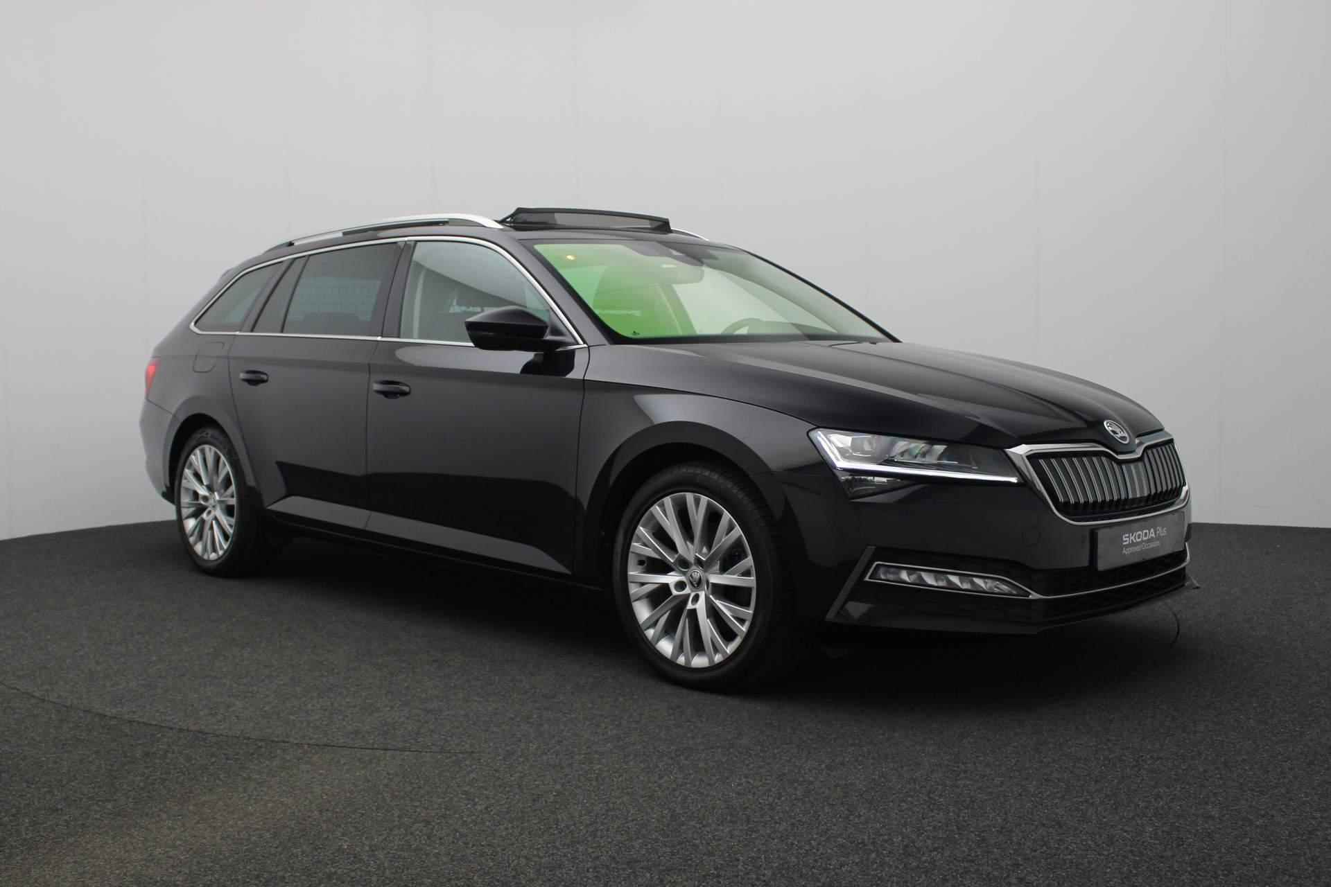 Skoda Superb Combi 1.4 TSI iV 218 DSG Style | Pano | Parkeersensoren | Stoelverwarming | Cruise |18 inch - 35/44