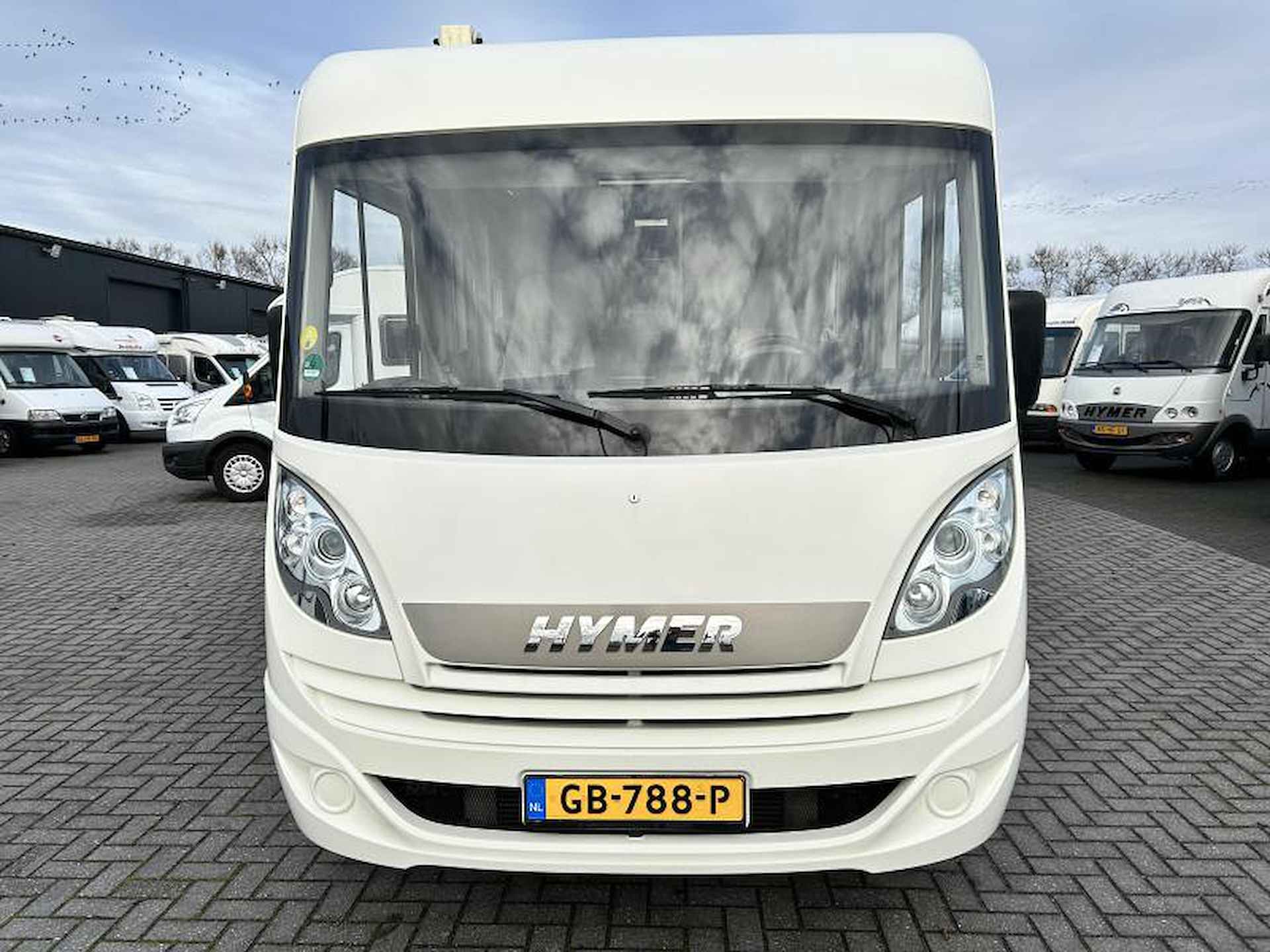 Hymer Exsis-I 474 enkele-bedden/automaat - 24/25