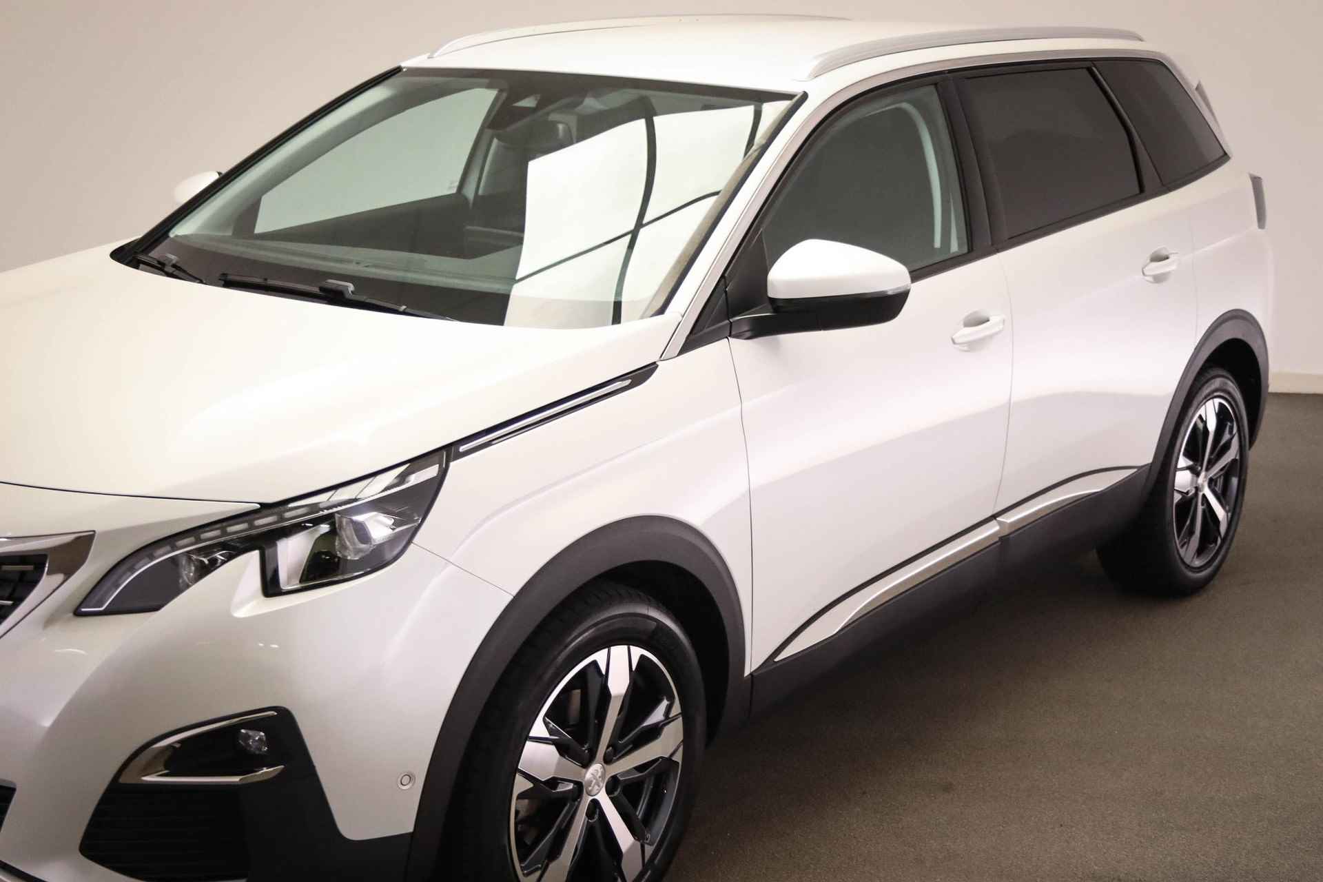 Peugeot 5008 1.6 e-THP 165 EAT6 Allure | NAVI / CITY- PACK | HALF LEDER | CLIMA | CRUISE | NAVI | DAB | APPLE | 2X CAMERA | TREKHAAK AFN. | 18" | DEALER ONDERHOUDEN - 18/60