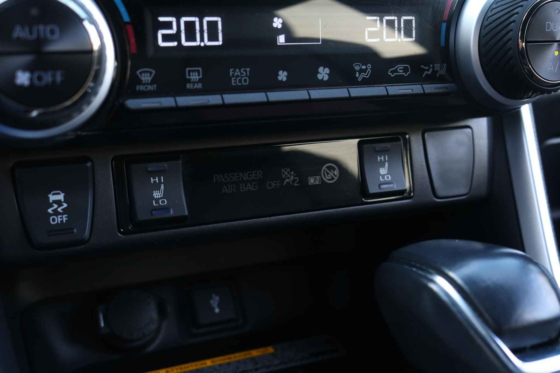 Toyota RAV4 2.5 Plug-in Hybrid AWD Style, JBL, 360 Camera, DAB , Stoel-stuur-ruitverwarming, Gratis bearlock!! - 36/43