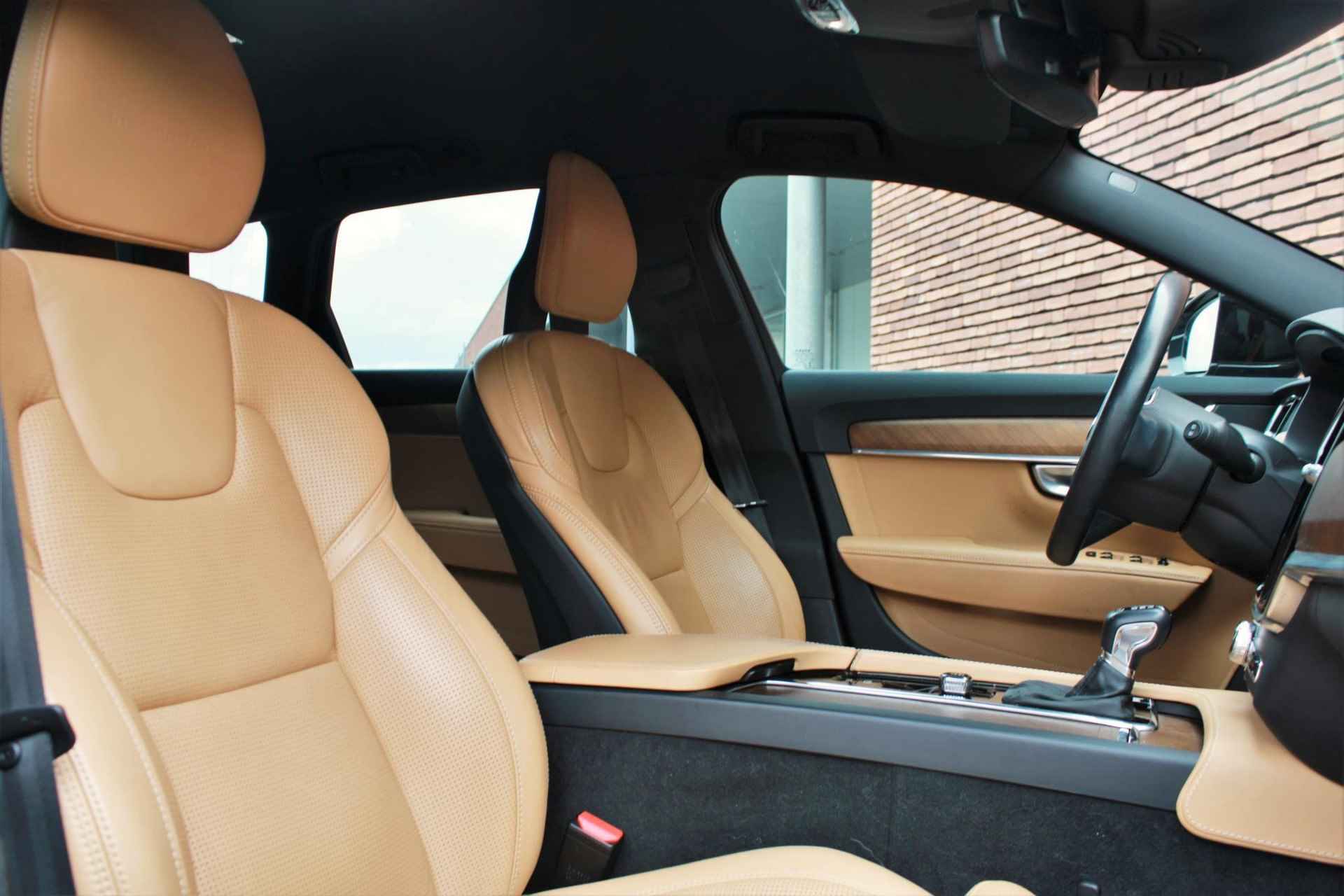 Volvo V90 T5 AUT8 255PK Inscription Panorama Dak | Standkachel | Verwarmbare Voor- Achterstoelen | Navigatiesysteem | Massagefunctie in Voorstoelen | Keyless Entry | Achteruitrijcamera | Verwarmbaar Stuurwiel | Dodehoekdetectie Met Correctie | Adaptieve Cruise Control | Head-Up Display - 3/27