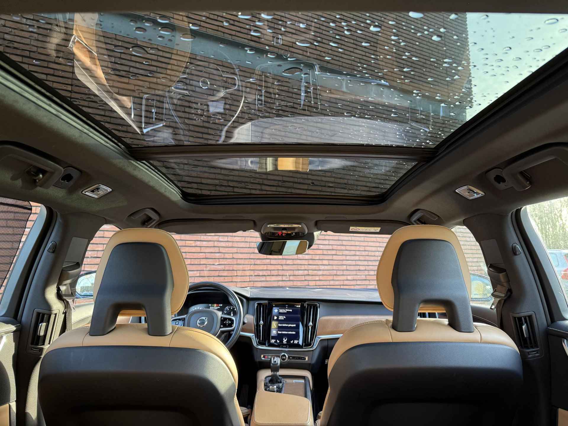 Volvo V90 T5 AUT8 255PK Inscription Panorama Dak | Standkachel | Verwarmbare Voor- Achterstoelen | Navigatiesysteem | Massagefunctie in Voorstoelen | Keyless Entry | Achteruitrijcamera | Verwarmbaar Stuurwiel | Dodehoekdetectie Met Correctie | Adaptieve Cruise Control | Head-Up Display - 9/27