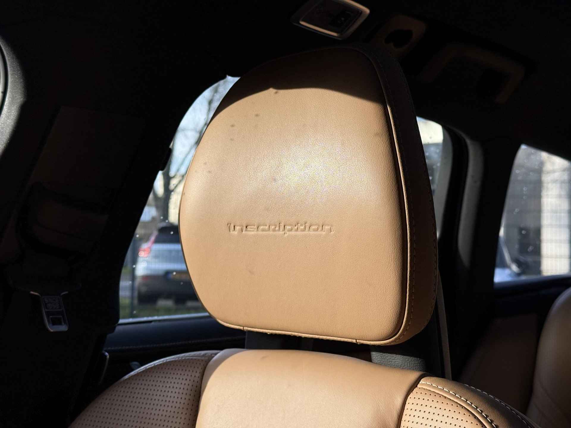 Volvo V90 T5 AUT8 255PK Inscription Panorama Dak | Standkachel | Verwarmbare Voor- Achterstoelen | Navigatiesysteem | Massagefunctie in Voorstoelen | Keyless Entry | Achteruitrijcamera | Verwarmbaar Stuurwiel | Dodehoekdetectie Met Correctie | Adaptieve Cruise Control | Head-Up Display - 21/27