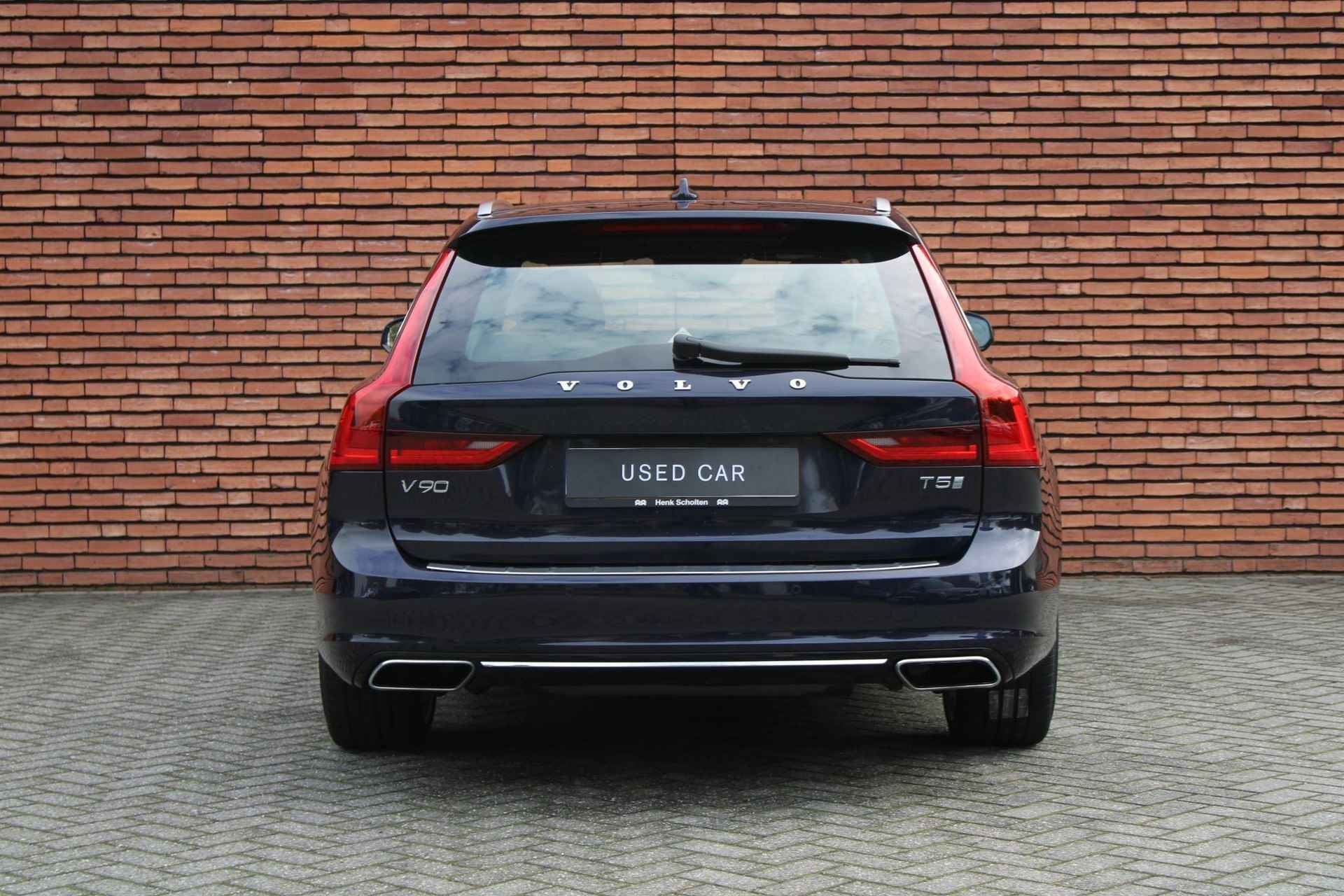 Volvo V90 T5 AUT8 255PK Inscription Panorama Dak | Standkachel | Verwarmbare Voor- Achterstoelen | Navigatiesysteem | Massagefunctie in Voorstoelen | Keyless Entry | Achteruitrijcamera | Verwarmbaar Stuurwiel | Dodehoekdetectie Met Correctie | Adaptieve Cruise Control | Head-Up Display - 23/27