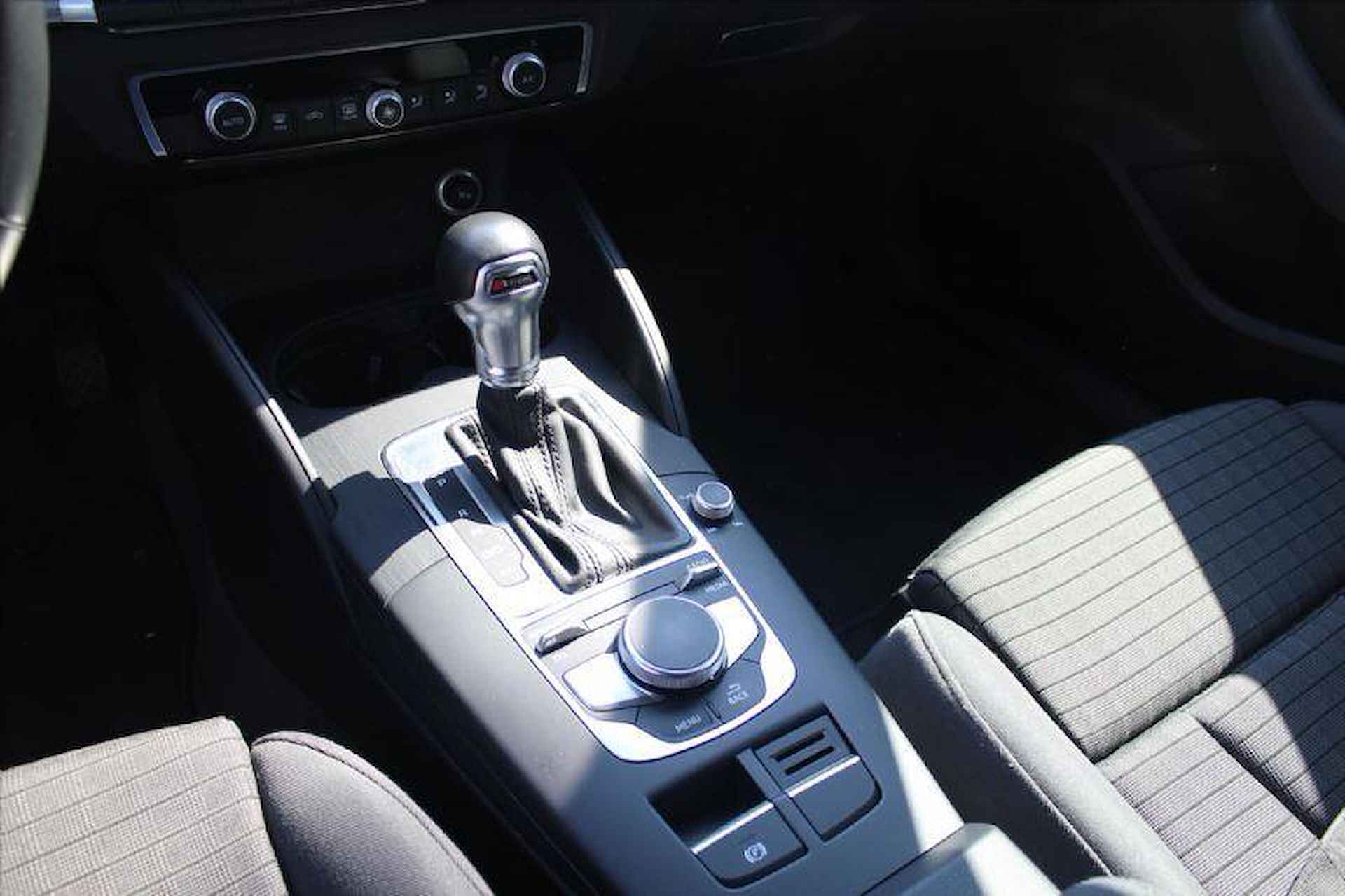 Audi A3 Sportback 30 TFSI | S-TRONIC | LEASE EDITION 2 | CLIMA | NAVI | PDC | - 7/17