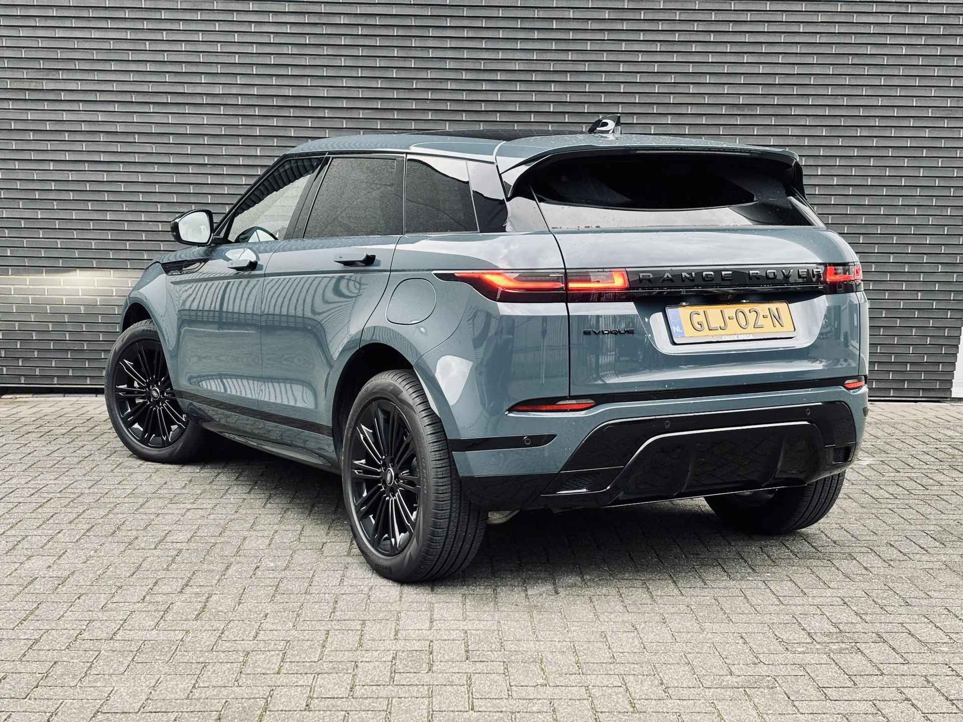 Land Rover Range Rover Evoque P270e PHEV AWD Dynamic SE - 2/23