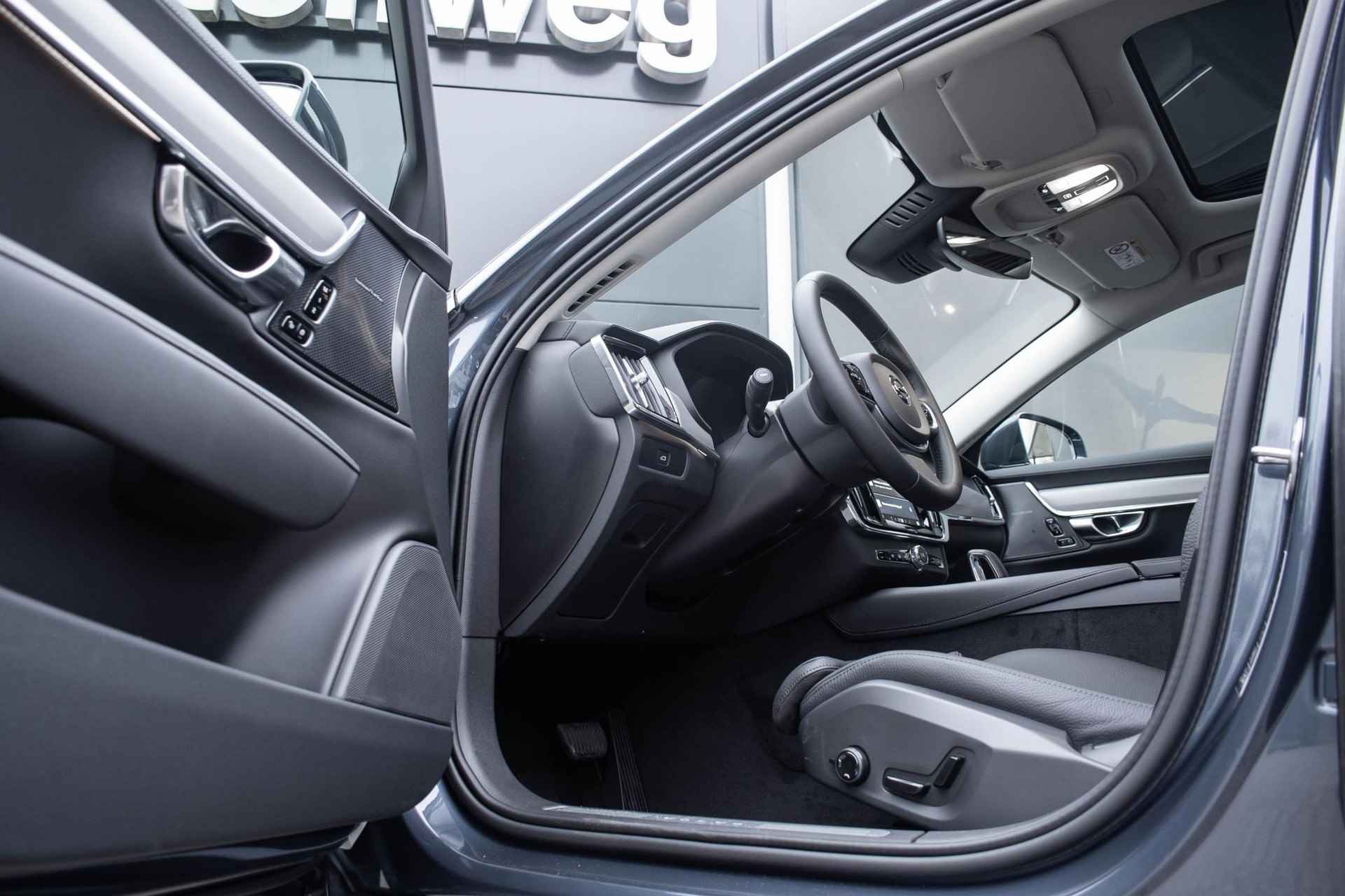 Volvo S90 B5 Ultimate Bright | Panoramadak | Head-up display | 360º camera | Stoelverwarming | Google Infotainment | 20" velgen - 13/32