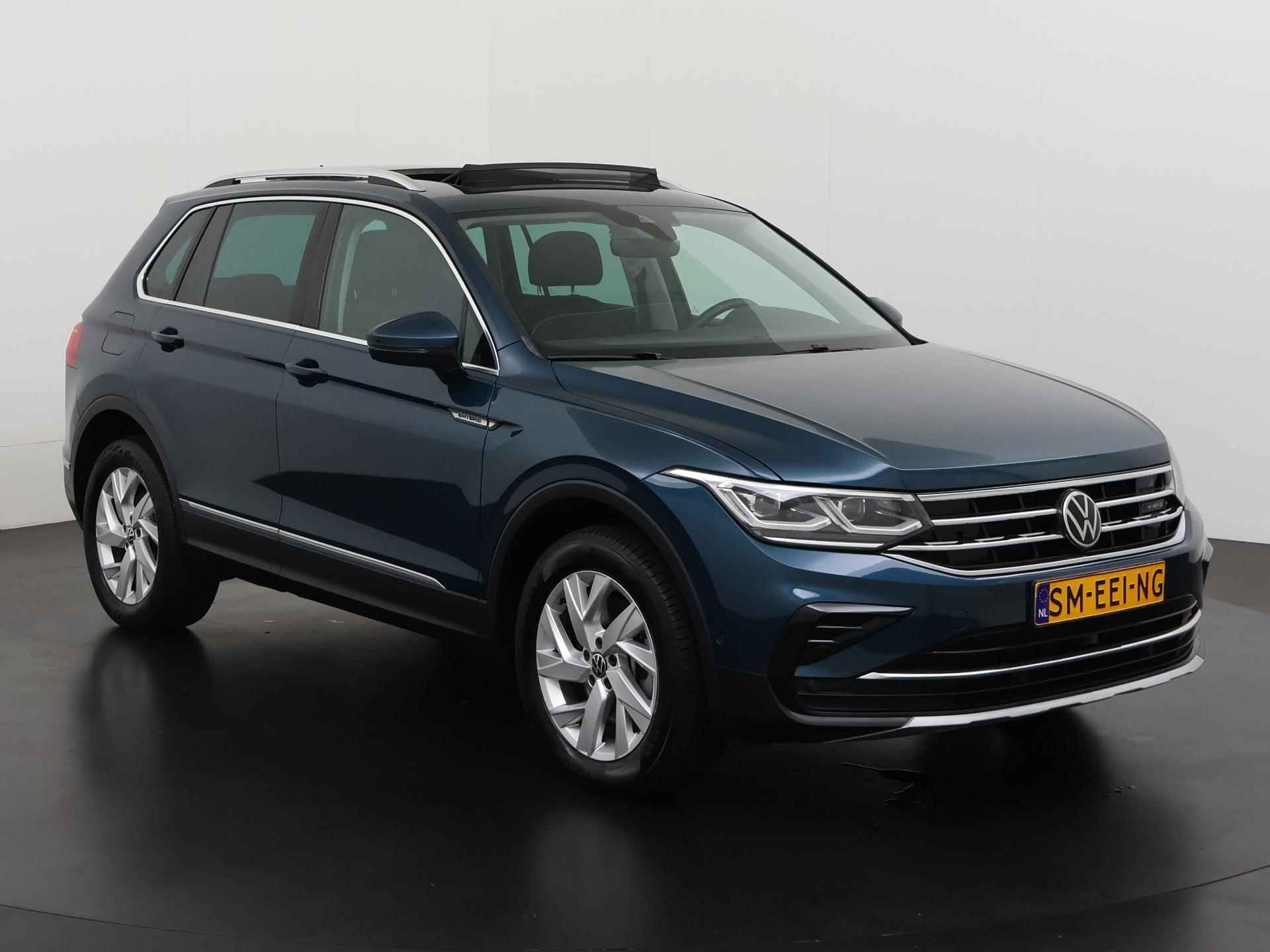 Volkswagen Tiguan 1.4 TSI eHybrid Elegance | Panoramadak | IQ Light | Camera | Zondag Open! - 30/40