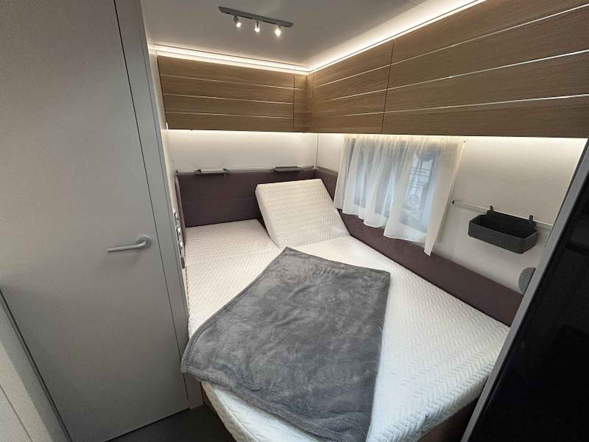 Adria Adora 522 UP 2025 MODEL! - 13/20