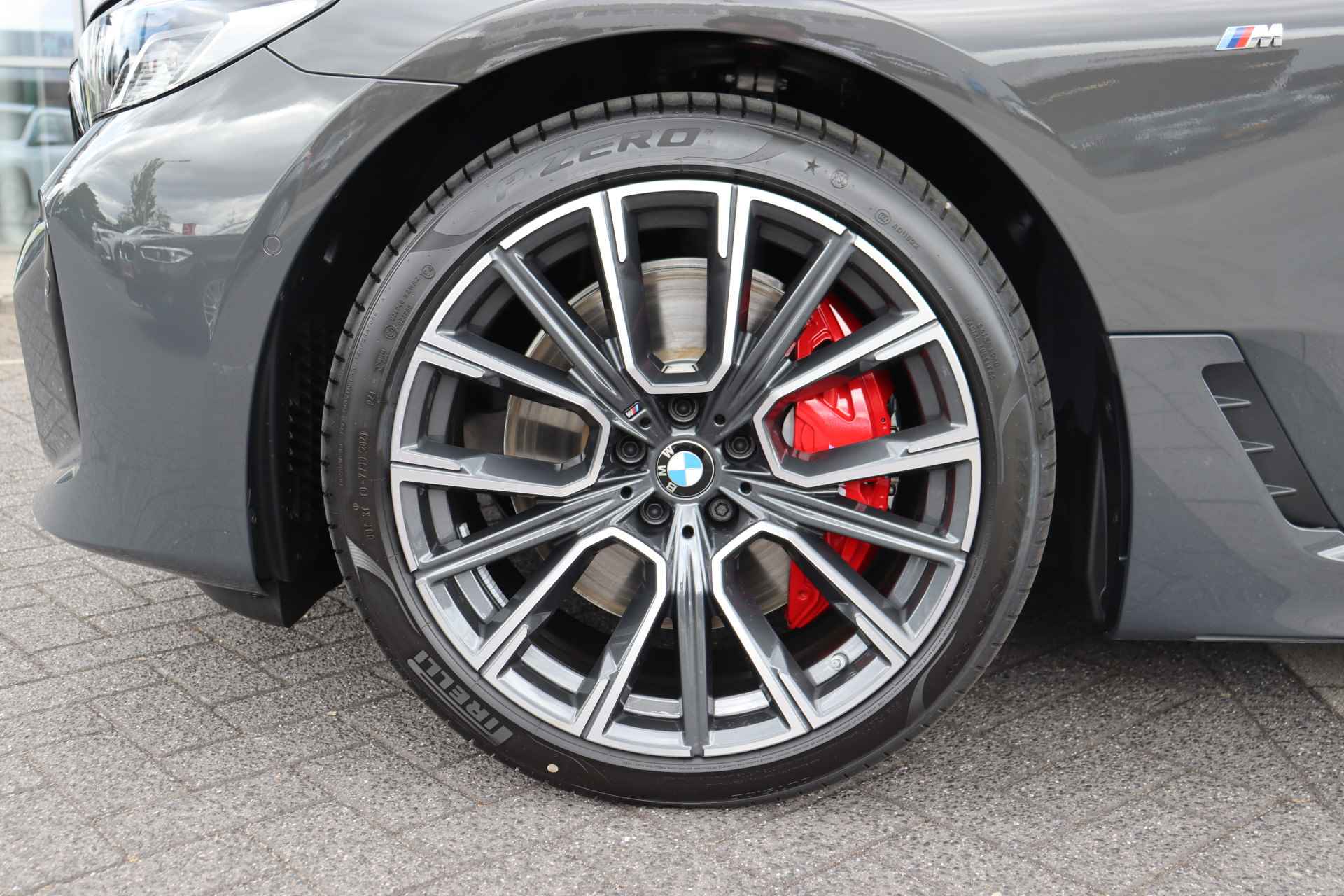 BMW 6 Serie Gran Turismo 630i High Executive M Sport Automaat / Panoramadak / Laserlight / Driving Assistant Professional / Harman Kardon / Comfort Access / Parking Assistant Plus - 5/39