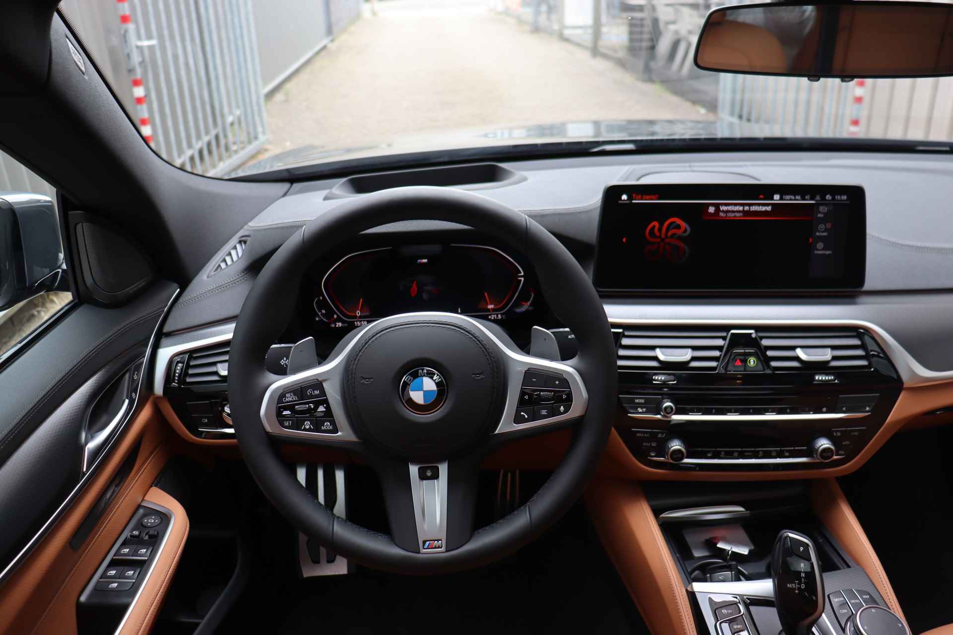 BMW 6 Serie Gran Turismo 630i High Executive M Sport Automaat / Panoramadak / Laserlight / Driving Assistant Professional / Harman Kardon / Comfort Access / Parking Assistant Plus - 18/39