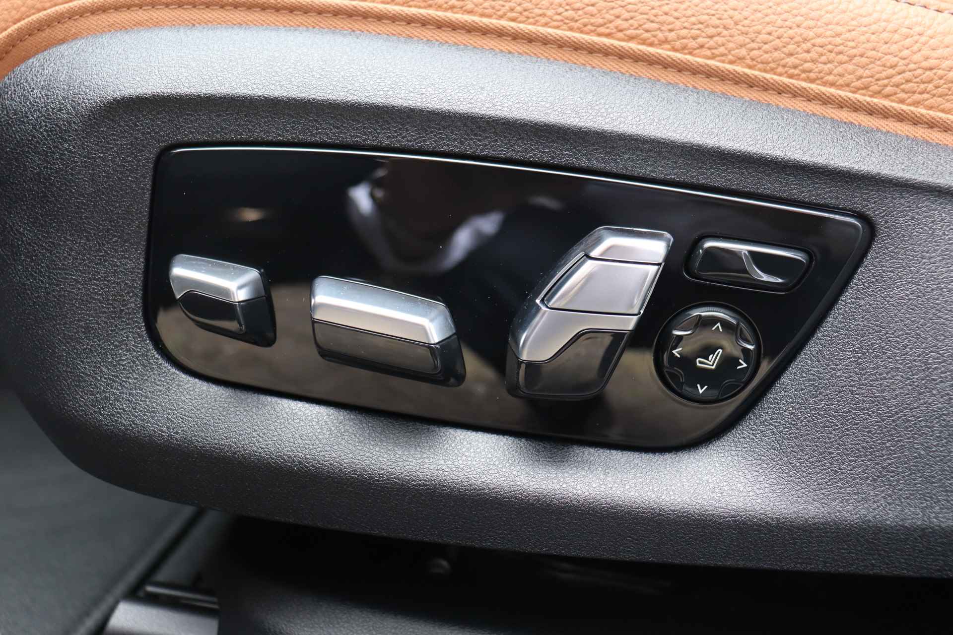 BMW 6 Serie Gran Turismo 630i High Executive M Sport Automaat / Panoramadak / Laserlight / Driving Assistant Professional / Harman Kardon / Comfort Access / Parking Assistant Plus - 19/39