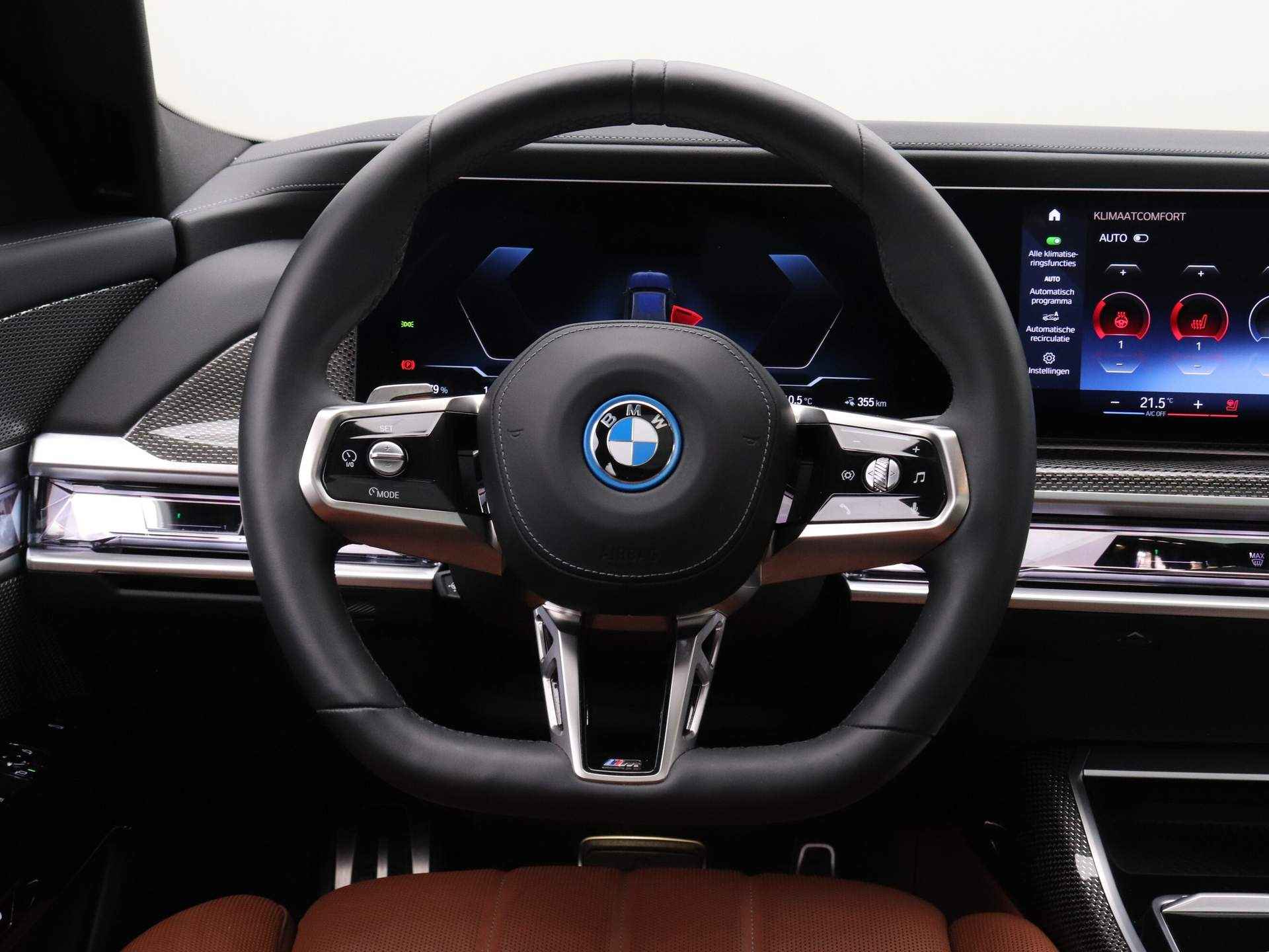 BMW i7 xDrive60 106 kWh | M Sportpakket | Trekhaak met elektrisch wegklapbare kogel | Glazen panoramadak Sky Lounge | Stoelventilatie voor beide voorstoelen | Warmte Comfortpakket voor en achter | Massagefunctie voo - 10/33