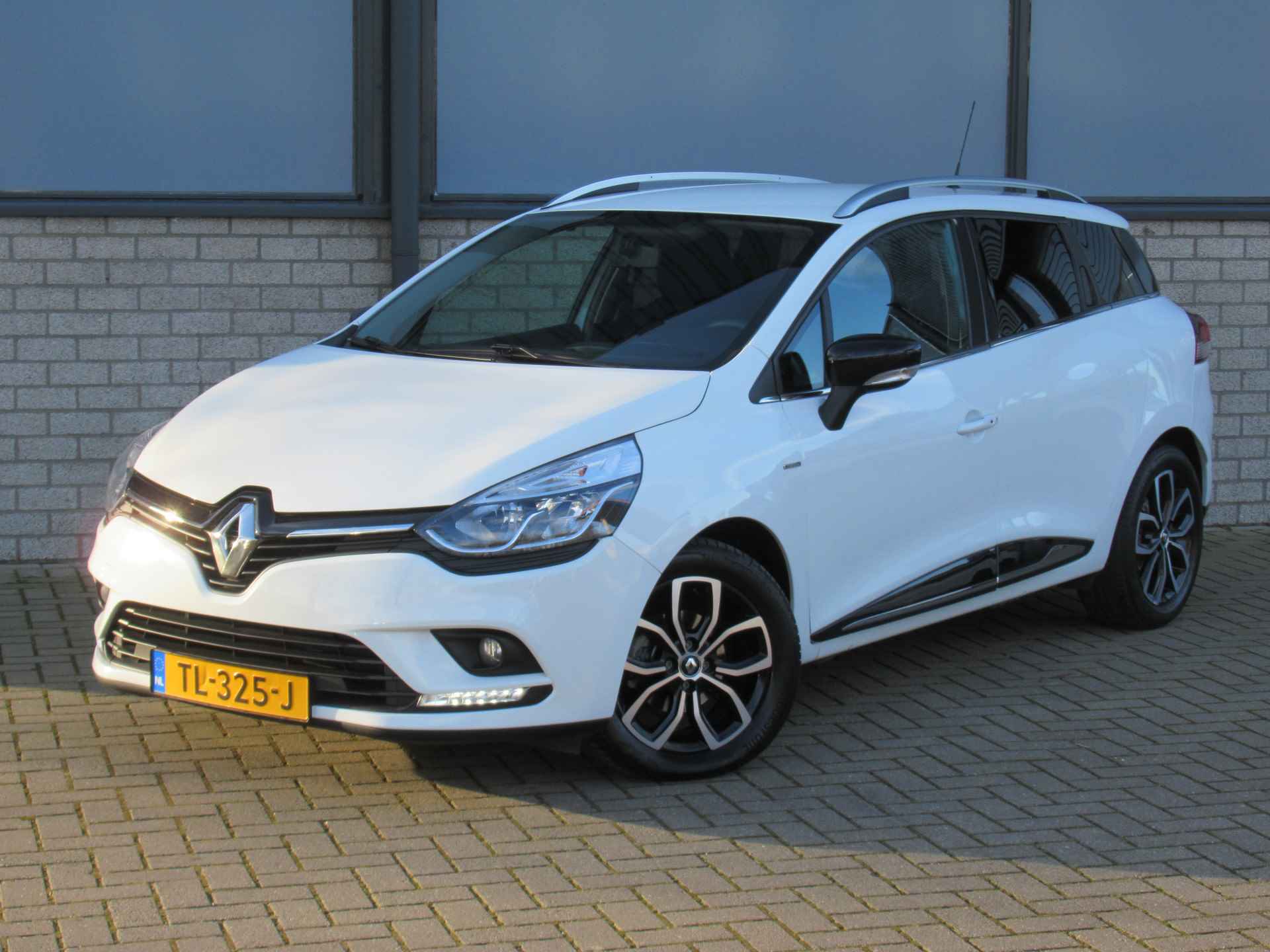 Renault Clio Estate 0.9 TCe Limited 2e eigen | navigatie | cruise | LM velgen | airco | keyless - 2/27