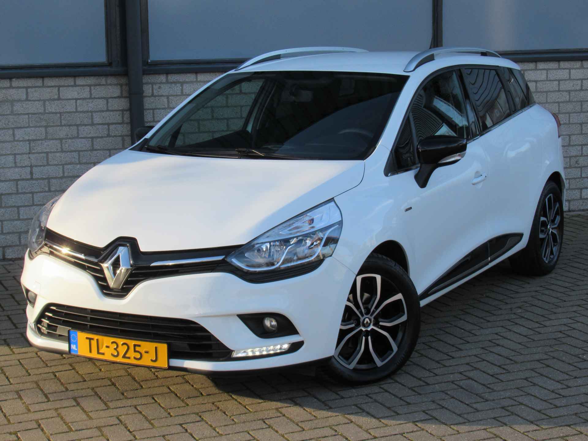 Renault Clio Estate 0.9 TCe Limited 2e eigen | navigatie | cruise | LM velgen | airco | keyless - 4/27