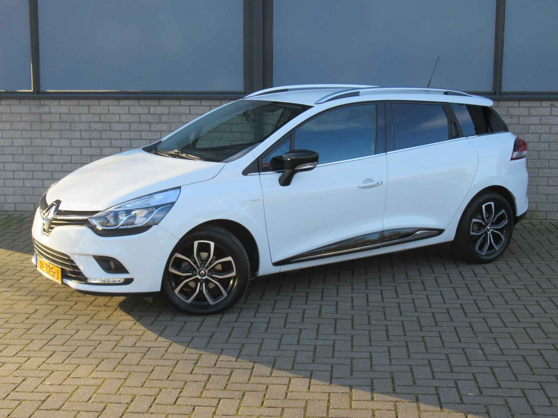 Renault Clio Estate 0.9 TCe Limited 2e eigen | navigatie | cruise | LM velgen | airco | keyless - 5/27