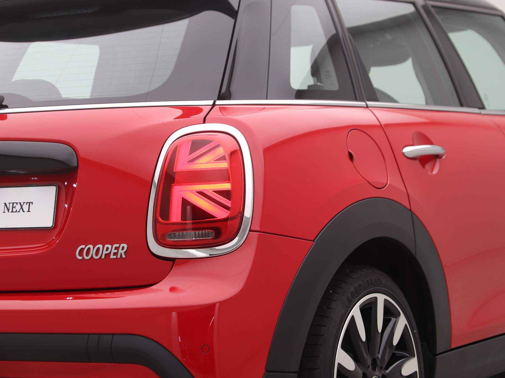 MINI 5-deurs Cooper Classic Aut. - 21/23