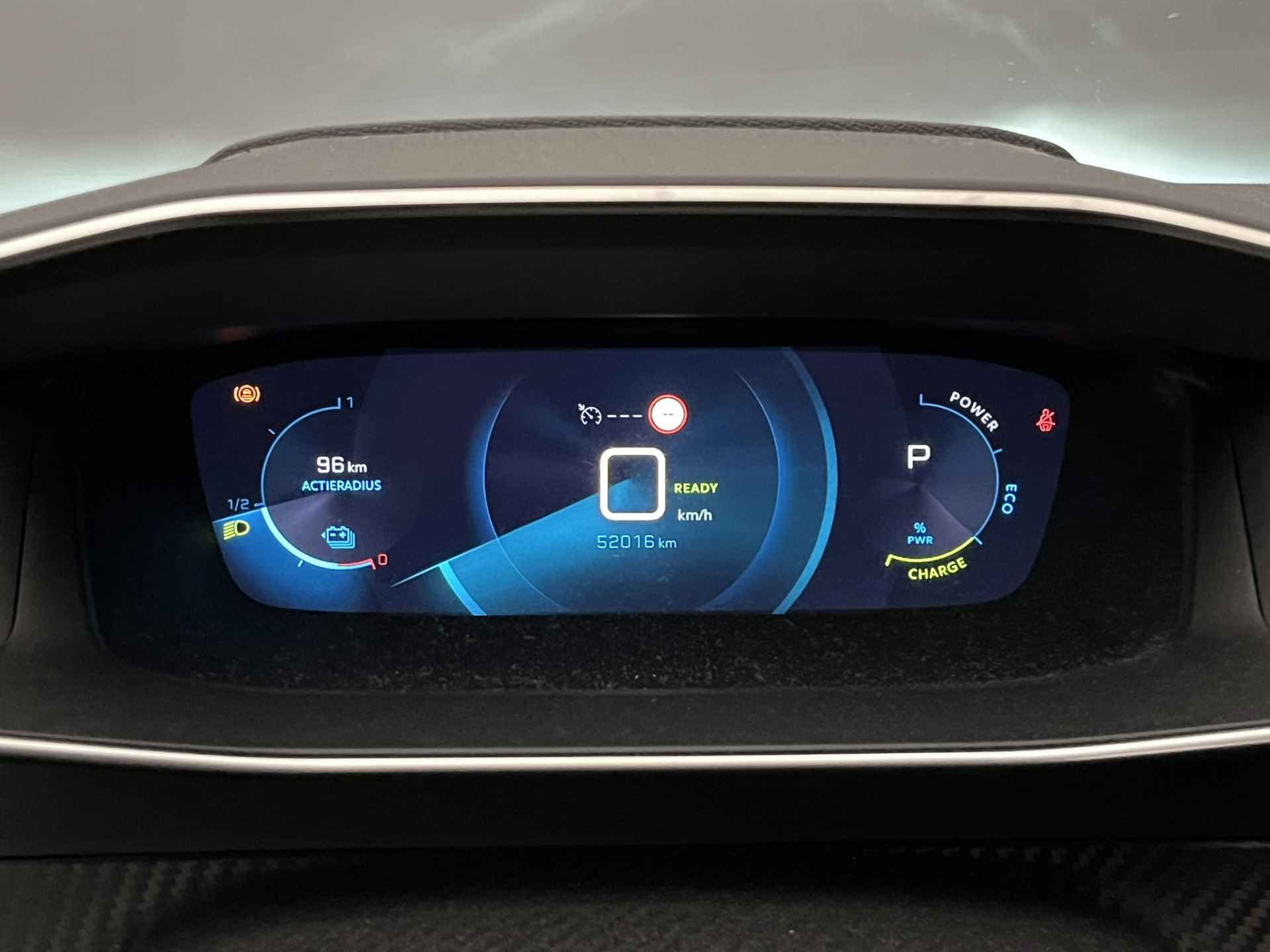 Peugeot e-208 Allure Première | Stoelverwarming | Climate Controle | Keyless | Parkeersensoren voor en achter | Apple Carplay/Android Auto |  LED koplampen | 16'' Lichtmetalen velgen | - 33/46
