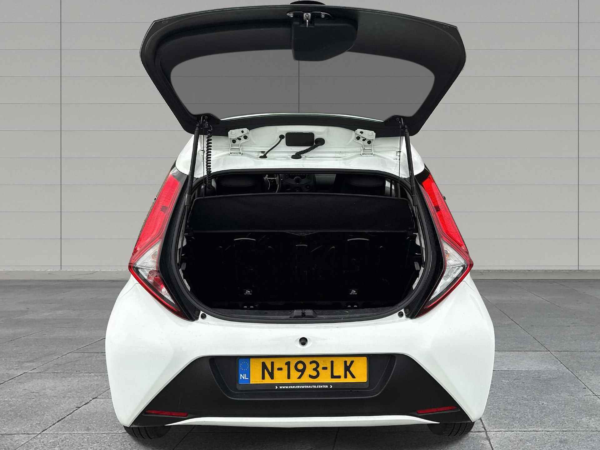 Toyota Aygo 1.0 VVT-i x-fun - 11/15