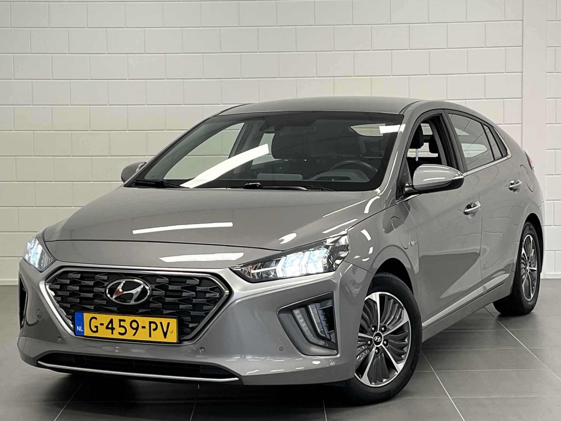 Hyundai IONIQ 1.6 GDi PHEV Premium LEDER | NAVIGATIE | STOELVERWARMING / KOELING | STUURWIEL VERWARMING - 42/46