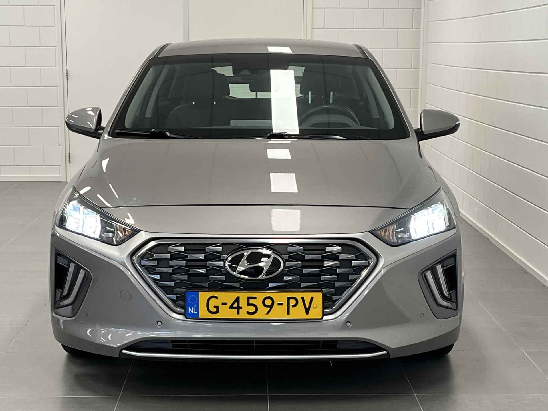 Hyundai IONIQ 1.6 GDi PHEV Premium LEDER | NAVIGATIE | STOELVERWARMING / KOELING | STUURWIEL VERWARMING - 43/46