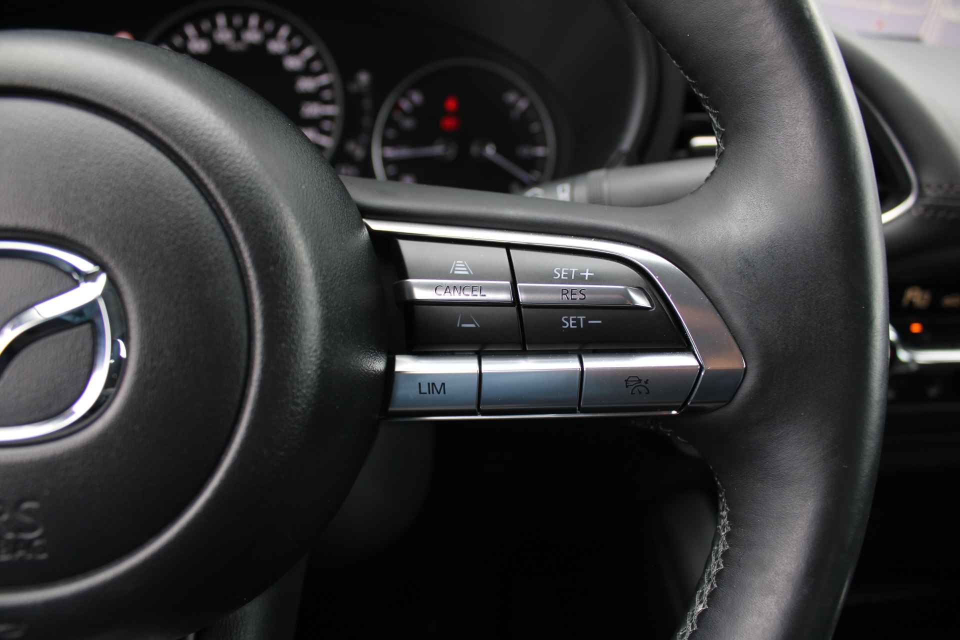 Mazda 3 2.0 SkyActiv-X 180 Comfort met Bose | Airco | Navi | Cruise | PDC | Camera | Bluetooth | 16"LM | - 15/34