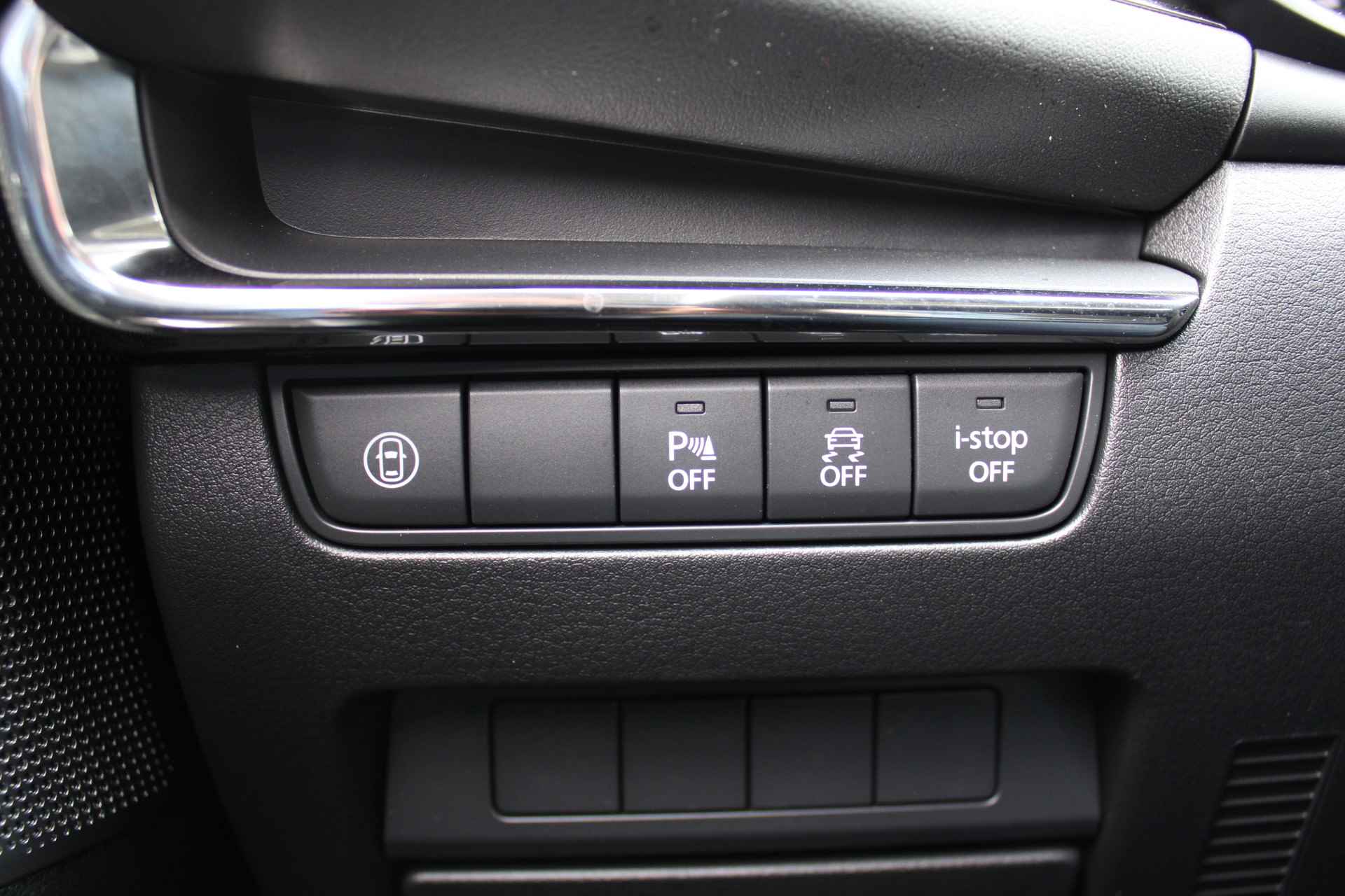 Mazda 3 2.0 SkyActiv-X 180 Comfort met Bose | Airco | Navi | Cruise | PDC | Camera | Bluetooth | 16"LM | - 28/34