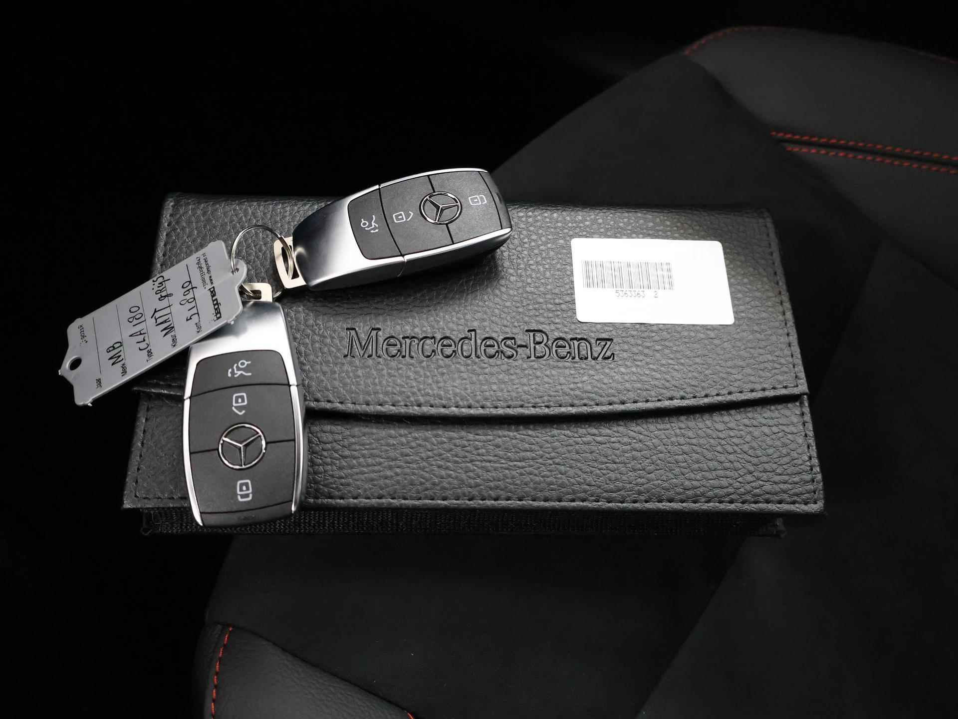 Mercedes-Benz CLA-klasse Shooting Brake 180 | AMG Line | Panorama-schuifdak | Nightpakket | Sfeerverlichting | Keyless GO | Stoelverwarming | EASYPACK-Achterklep | - 31/44