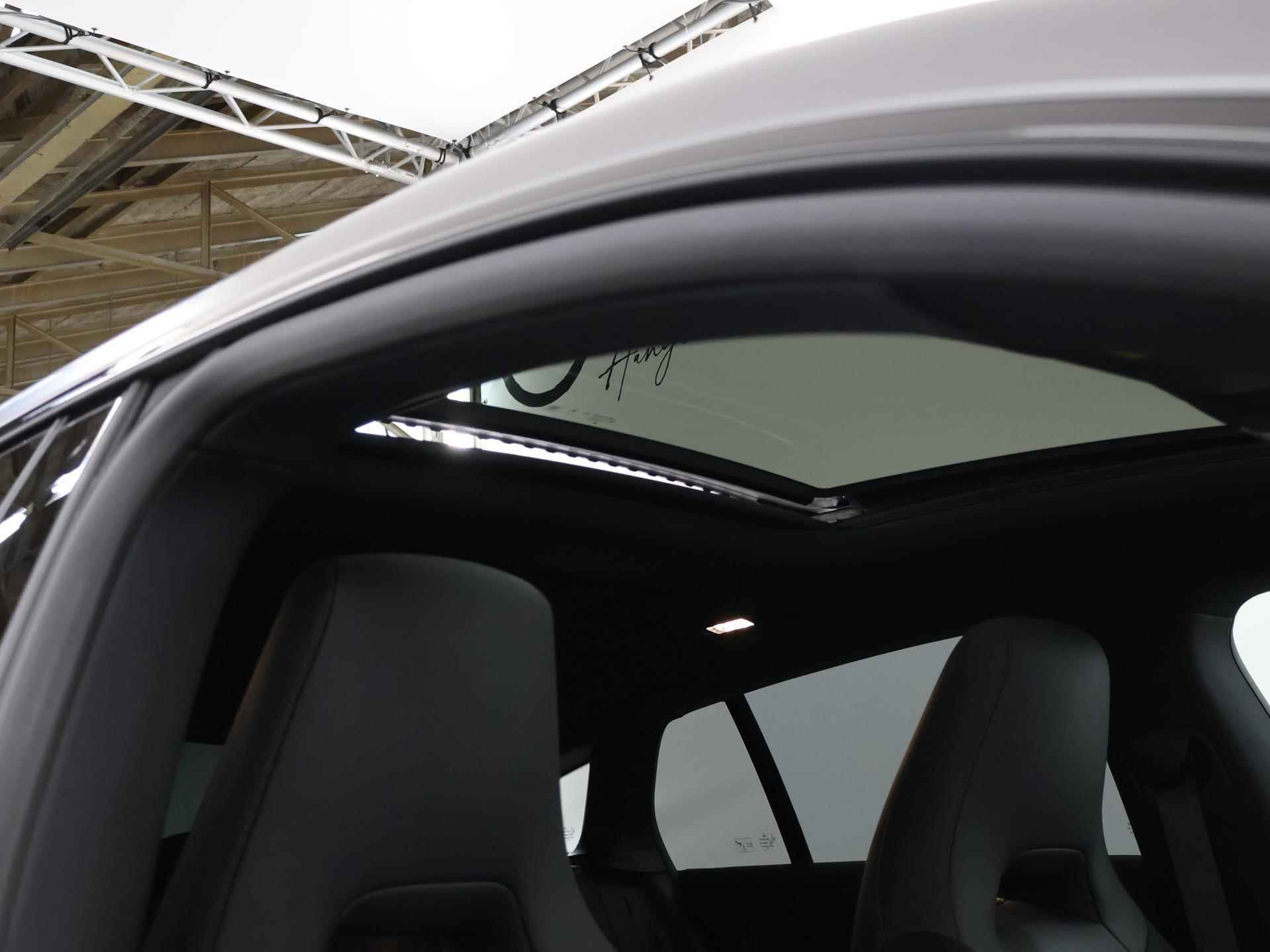 Mercedes-Benz CLA-klasse Shooting Brake 180 | AMG Line | Panorama-schuifdak | Nightpakket | Sfeerverlichting | Keyless GO | Stoelverwarming | EASYPACK-Achterklep | - 32/44