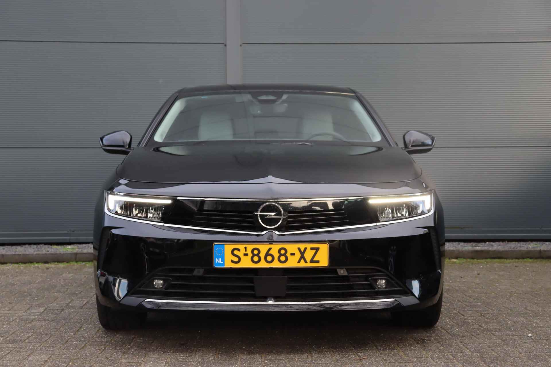 Opel Astra 1.2T 130PK Business Elegance / Stoel-Stuurverwarming / Achteruitrijcamera / Apple CarPlay / - 2/34