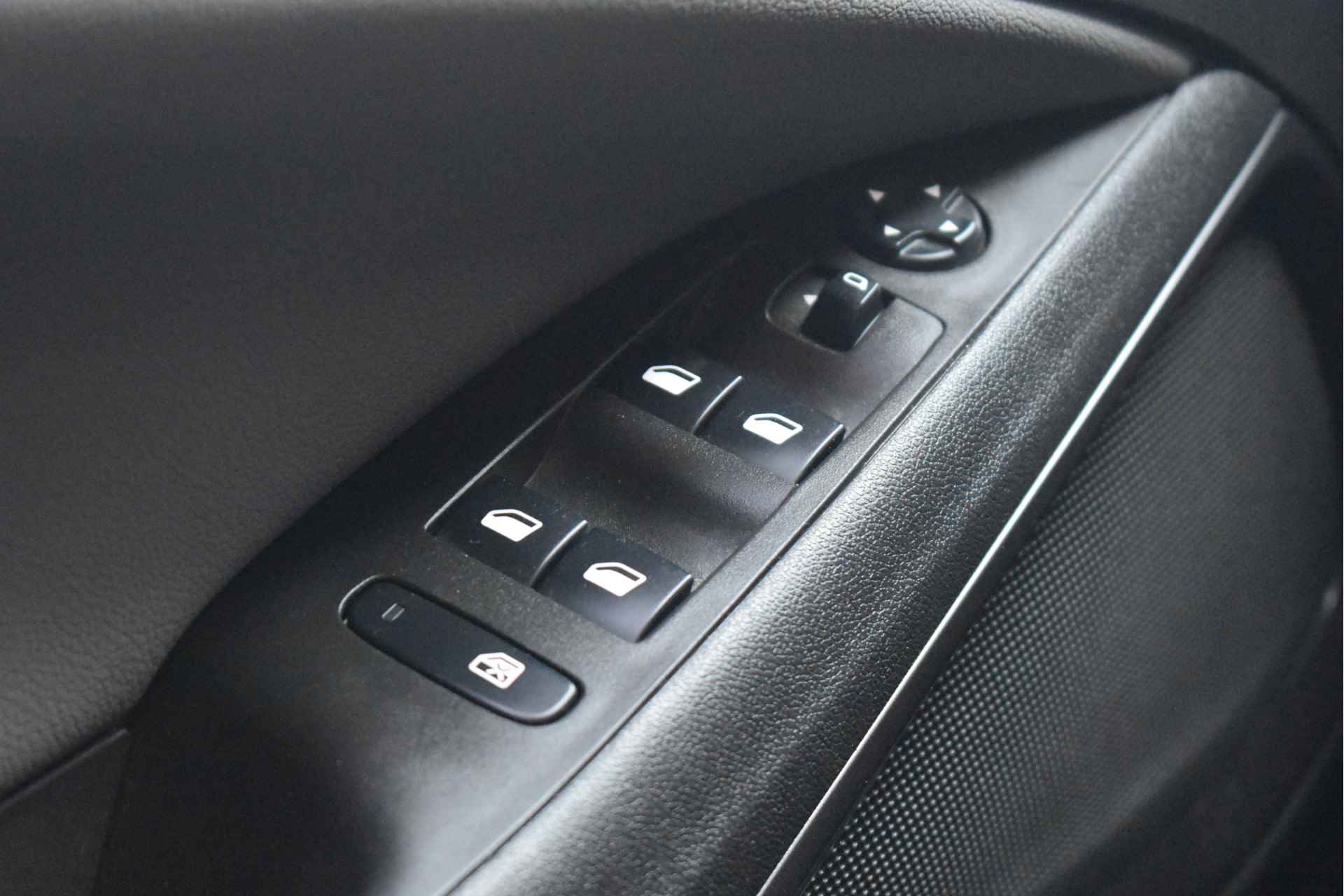 Opel Crossland X 1.2 Turbo Innovation 110pk | Navigatie | Climate Control | Full-LED | Parkeersensoren | Apple Carplay | Android Auto | Dealerond - 20/34