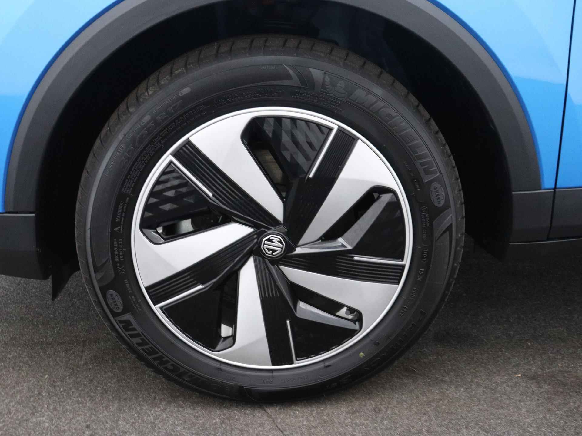 MG ZS EV Standard Range Luxury 50 kWh | WLTP 320KM | Afneembare Trekhaak | Panorama/Schuif kantel dak | 360° Cam | Navigatie | ACC | DAB | - 10/22
