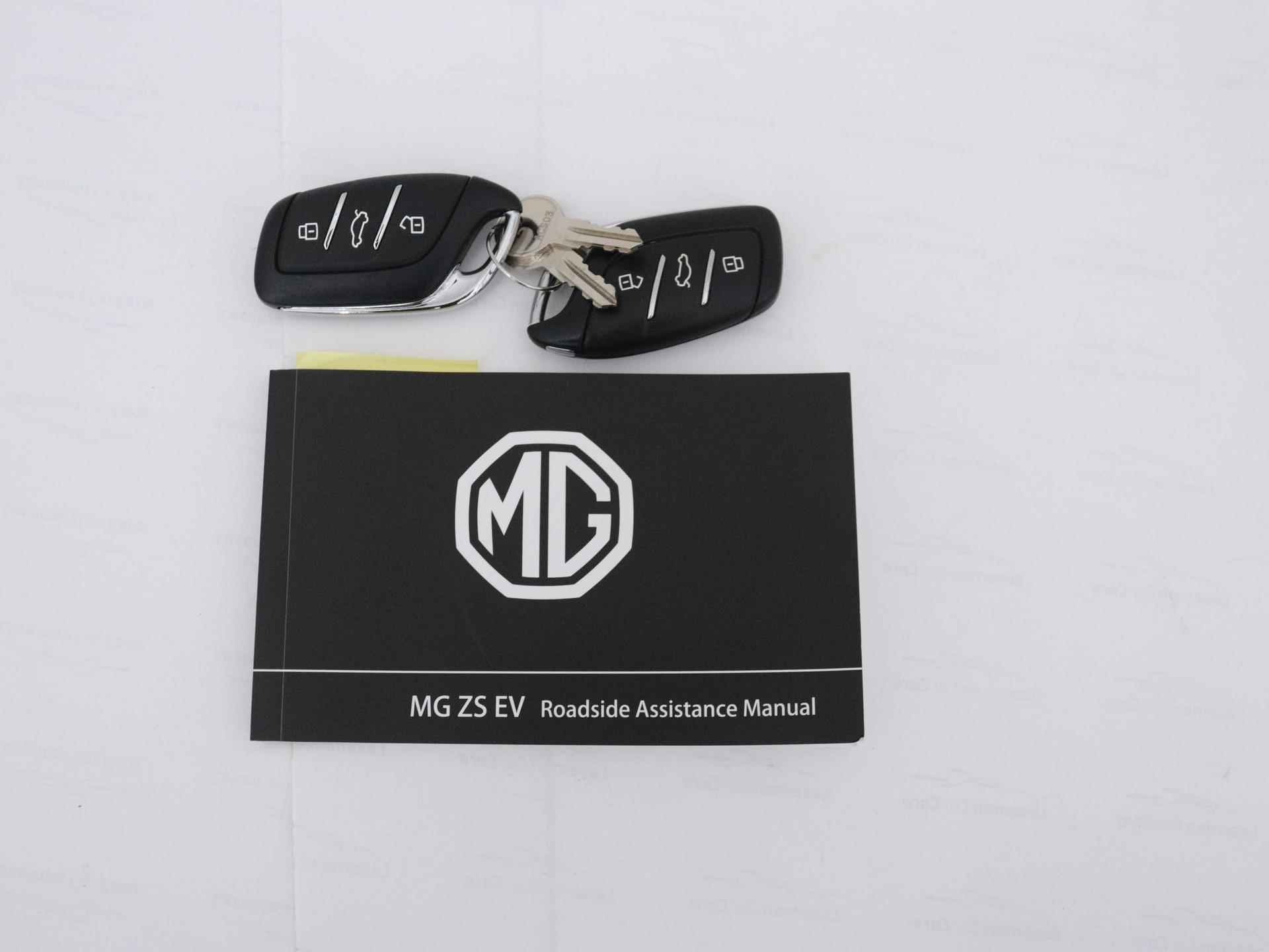 MG ZS EV Standard Range Luxury 50 kWh | WLTP 320KM | Afneembare Trekhaak | Panorama/Schuif kantel dak | 360° Cam | Navigatie | ACC | DAB | - 18/22