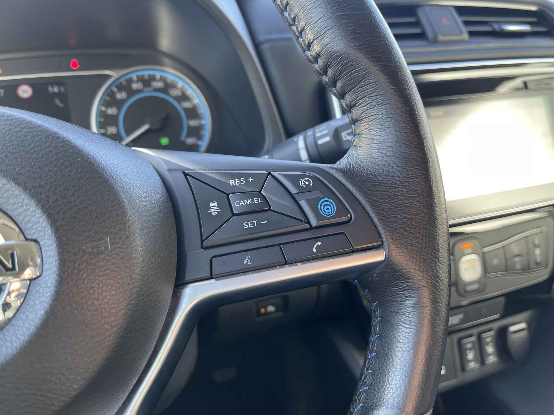 Nissan LEAF Tekna 40 kWh *SUBSIDIE MOGELIJK* | Navigatie Full-Map | 360° Camera | Leder/Alcantara | BOSE Audio | Park. Assist | Apple Carplay/Android Auto | Rijklaarprijs! - 15/27