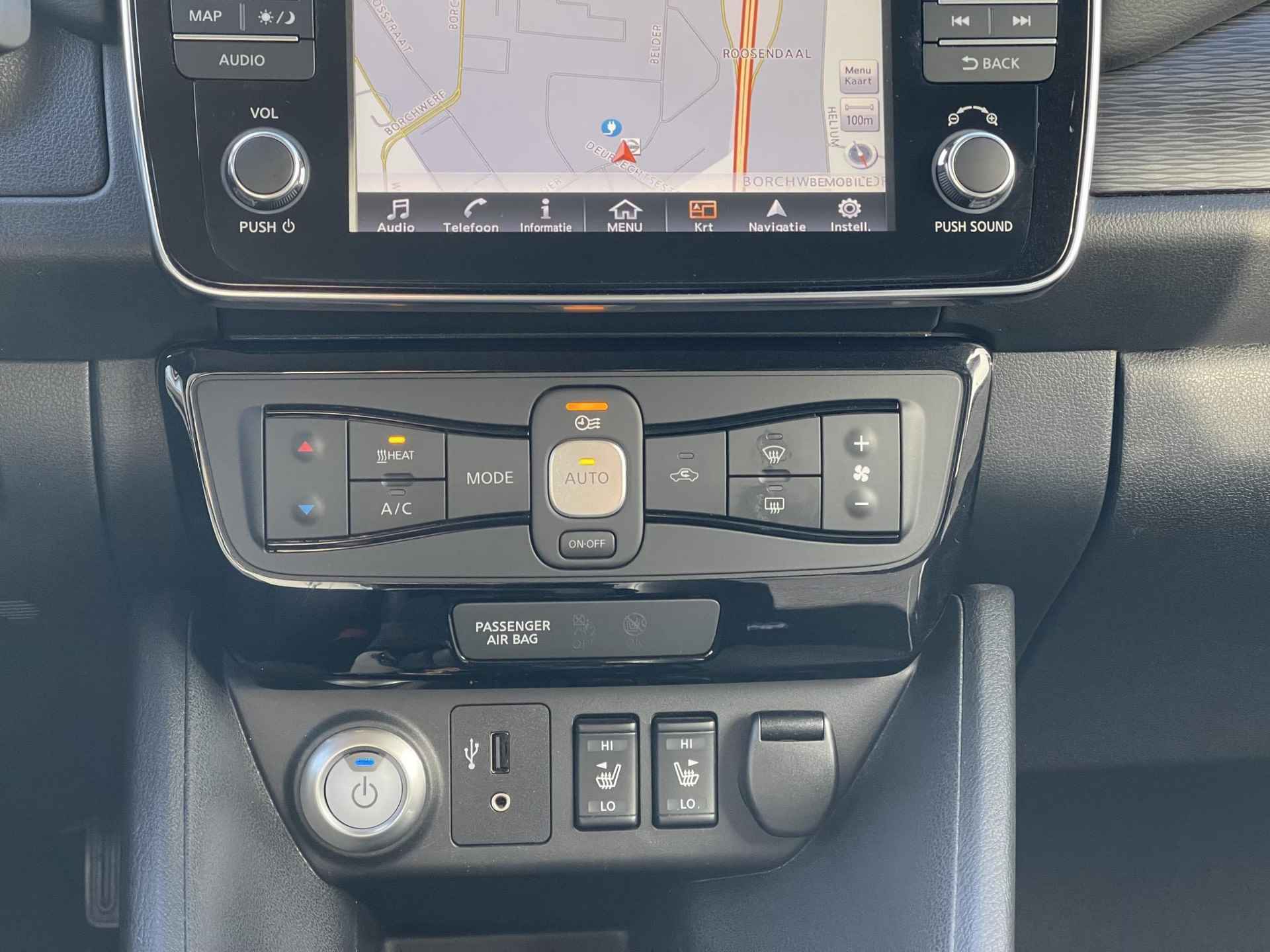 Nissan LEAF Tekna 40 kWh *SUBSIDIE MOGELIJK* | Navigatie Full-Map | 360° Camera | Leder/Alcantara | BOSE Audio | Park. Assist | Apple Carplay/Android Auto | Rijklaarprijs! - 19/27