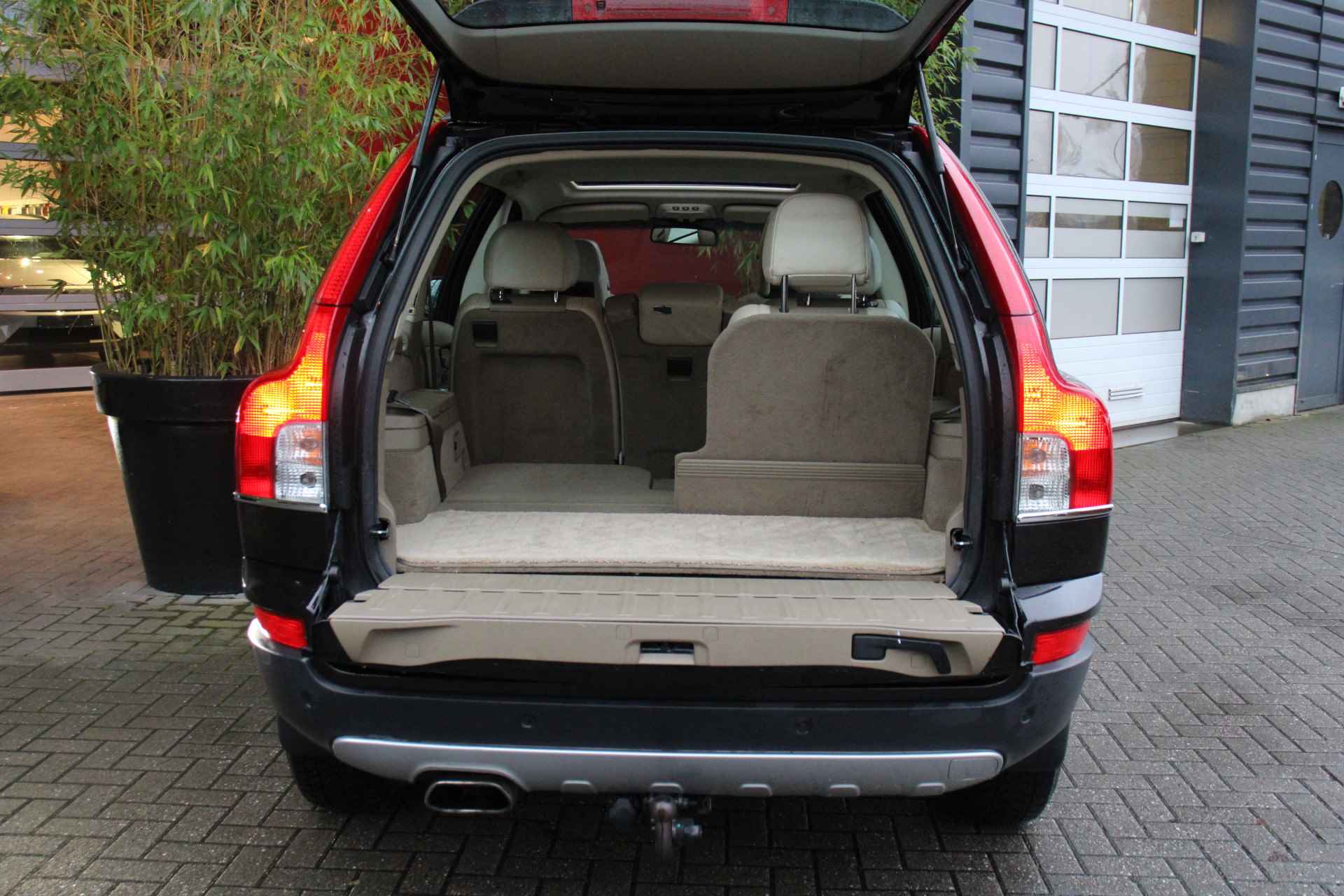 Volvo XC90 4.4 V8 Executive Edition | NL-Auto | 20" Zomerset | Trekhaak | Schuifdak | Navigatie | Massage - 12/24