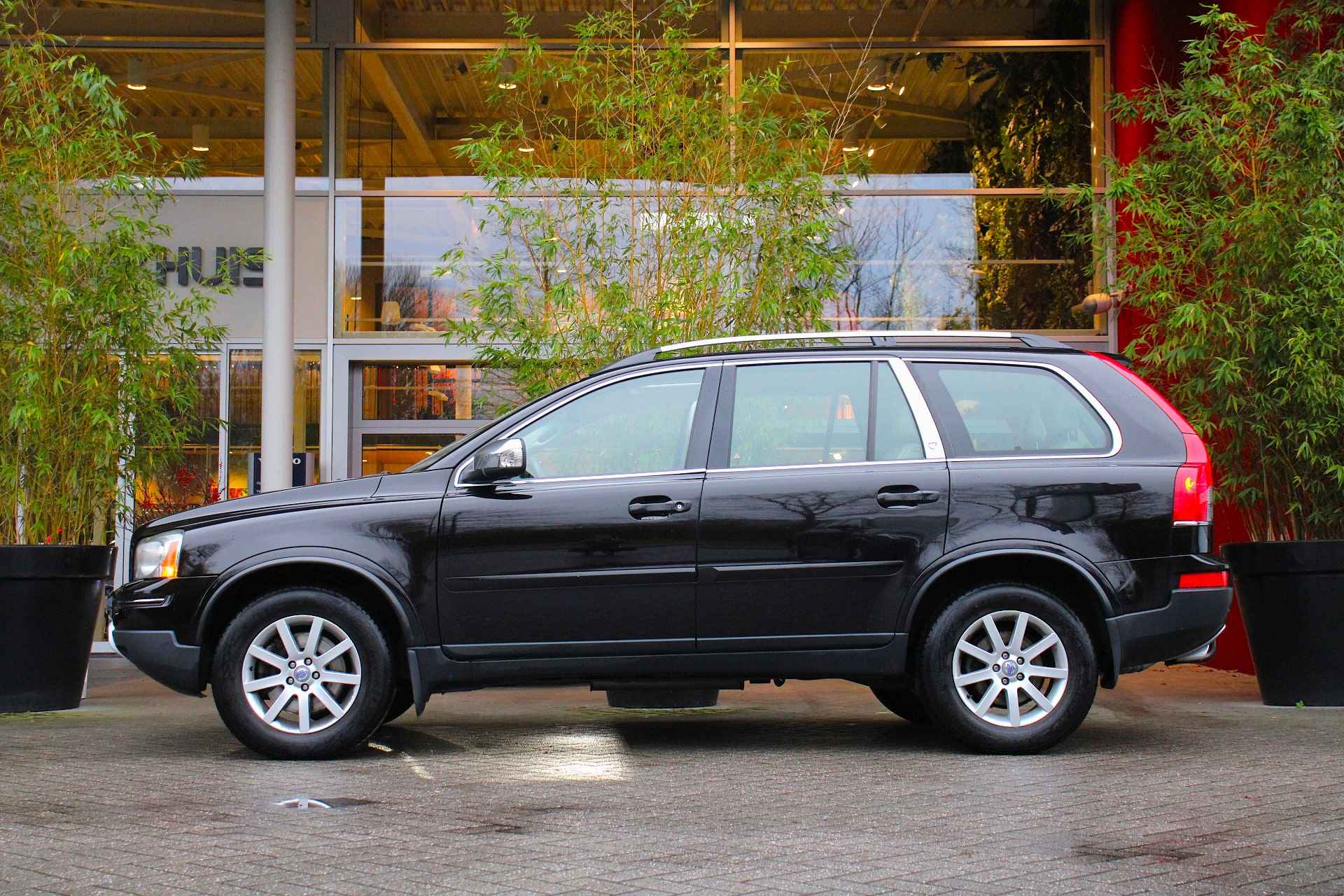 Volvo XC90 4.4 V8 Executive Edition | NL-Auto | 20" Zomerset | Trekhaak | Schuifdak | Navigatie | Massage - 5/24