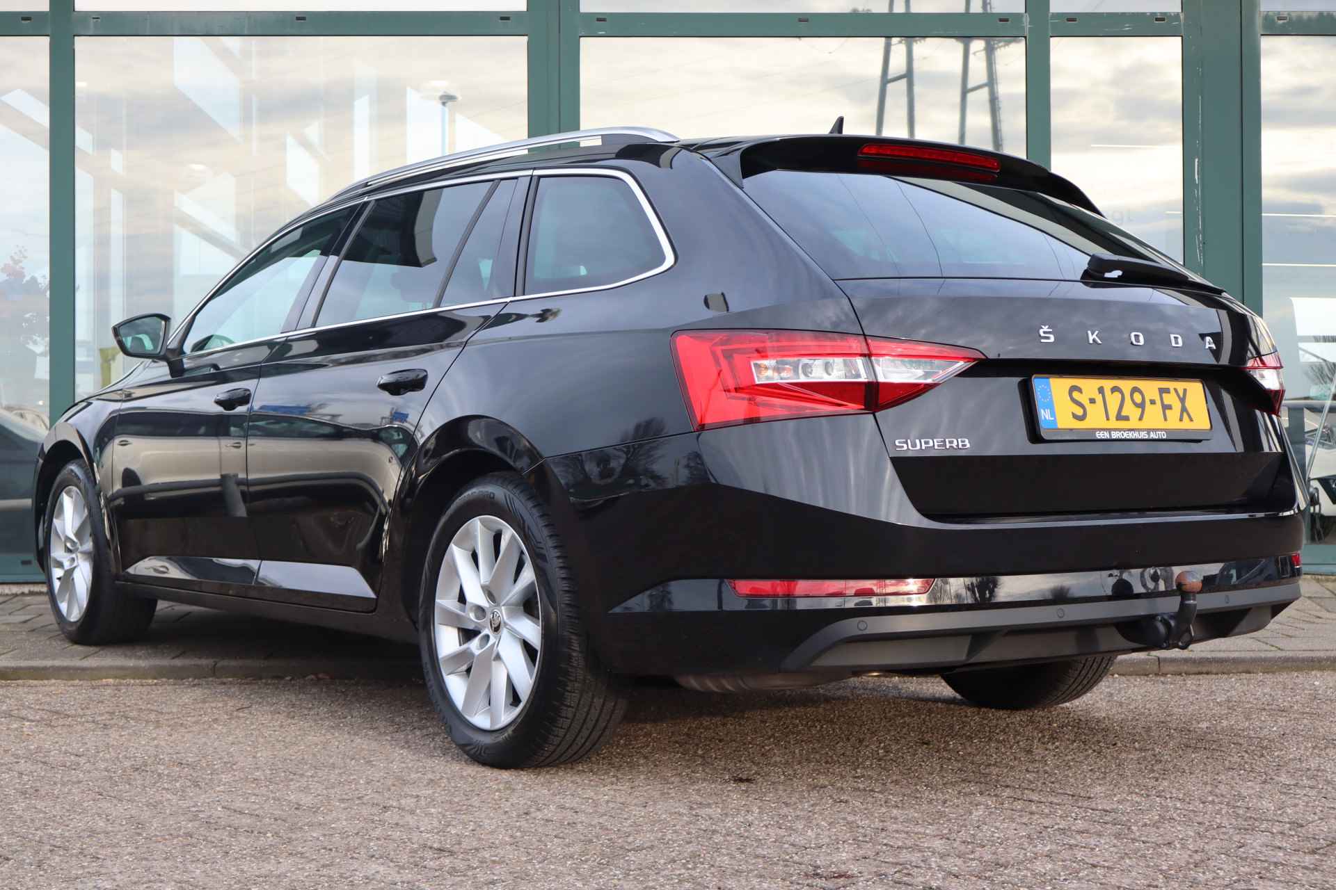 Škoda Superb Combi 1.5 TSI ACT Business Edition | Navigatie | Parkeersensoren | Stoelverwarming | Trekhaak | - 3/32