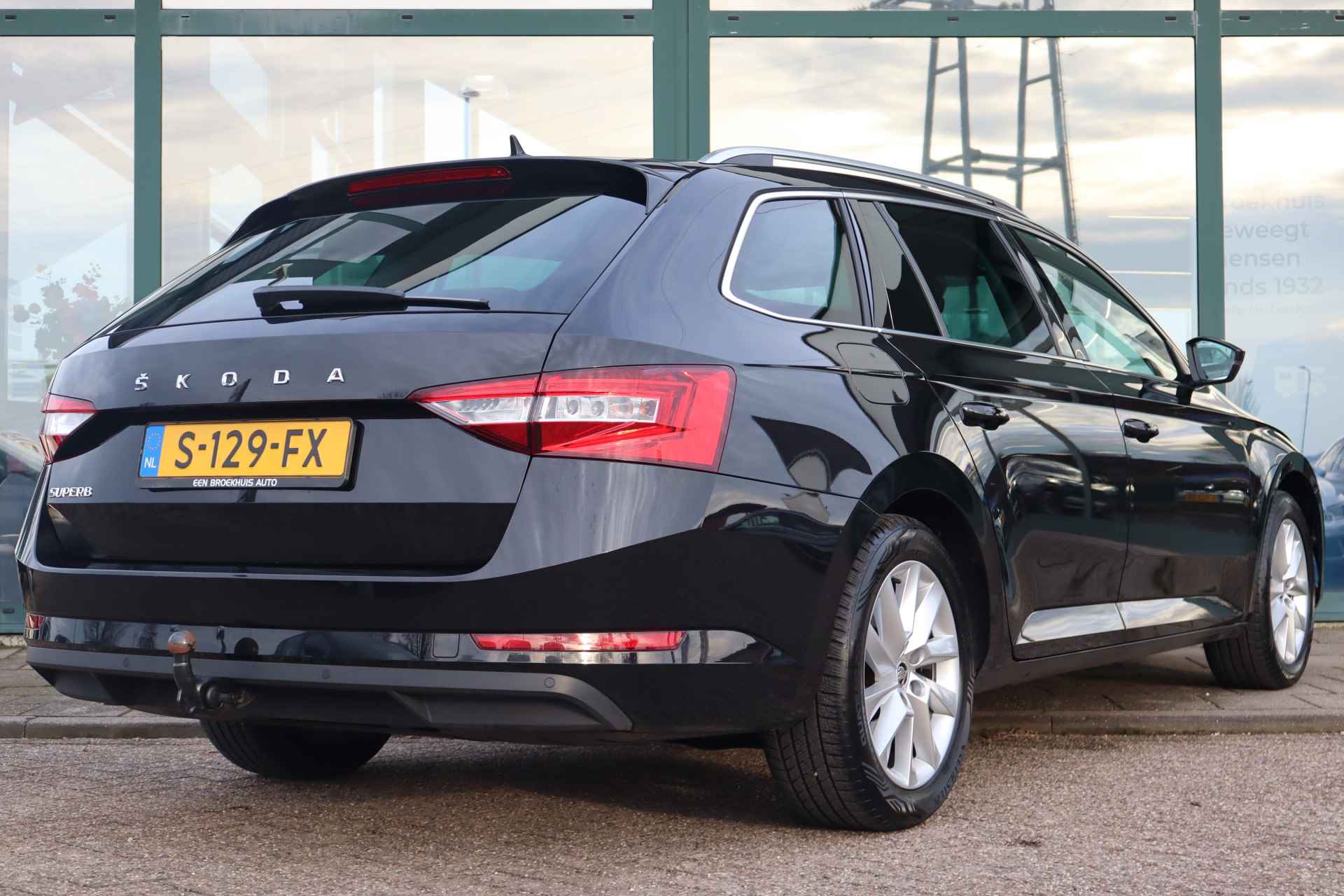 Škoda Superb Combi 1.5 TSI ACT Business Edition | Navigatie | Parkeersensoren | Stoelverwarming | Trekhaak | - 7/32