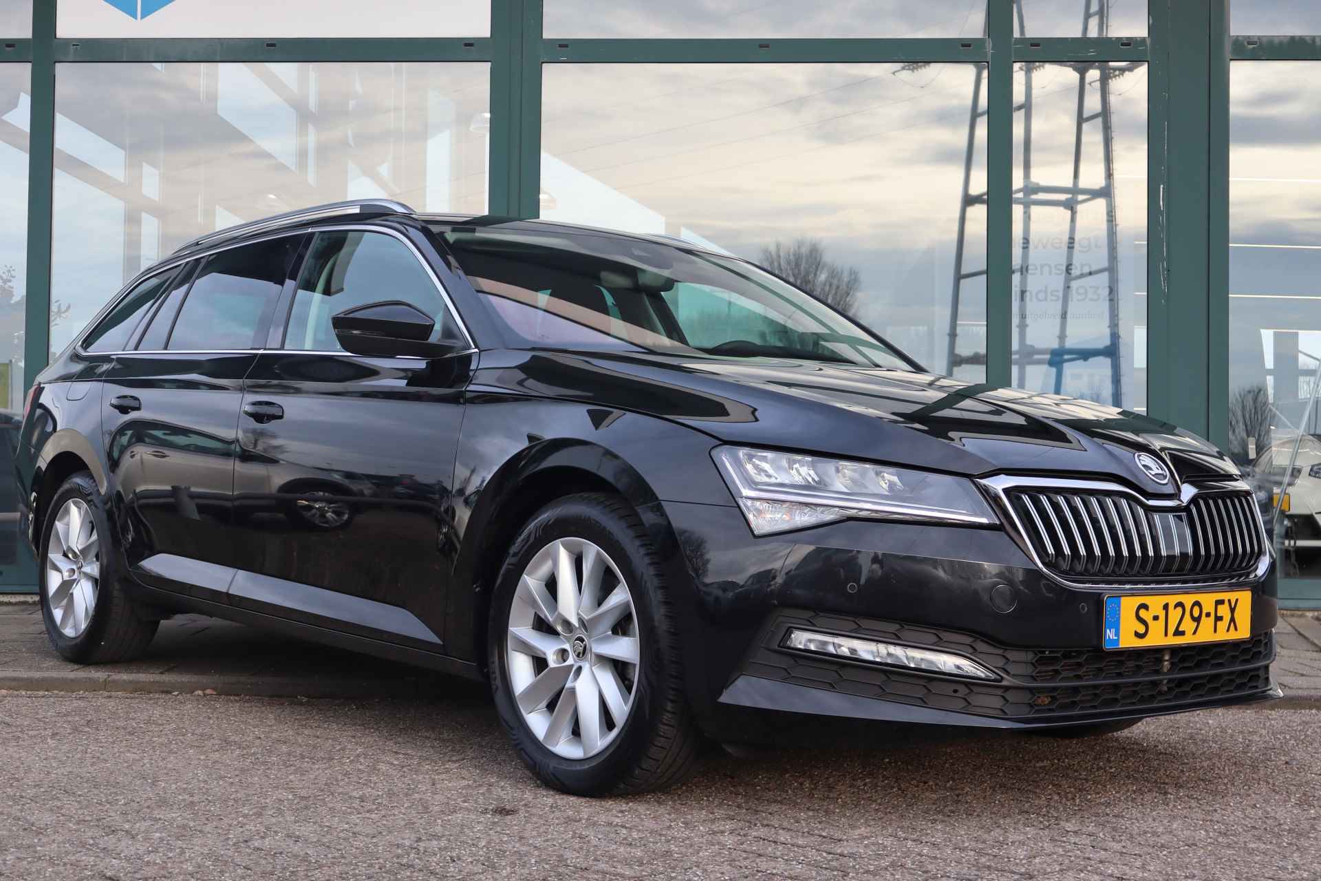 Škoda Superb Combi 1.5 TSI ACT Business Edition | Navigatie | Parkeersensoren | Stoelverwarming | Trekhaak | - 9/32