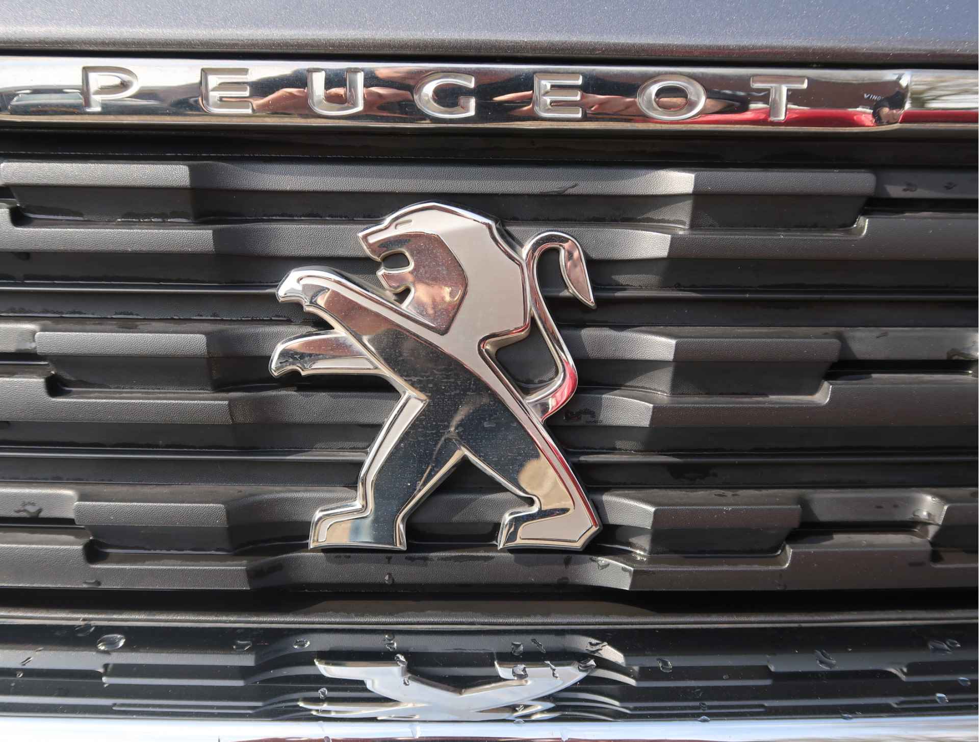 Peugeot Rifter 1.2 Allure 110 pk Luxe Uitvoering. * Navigatie * Climate  en Cruise Control * Parkeer Camera * Sensoren V + A. * Dakrails * - 26/51