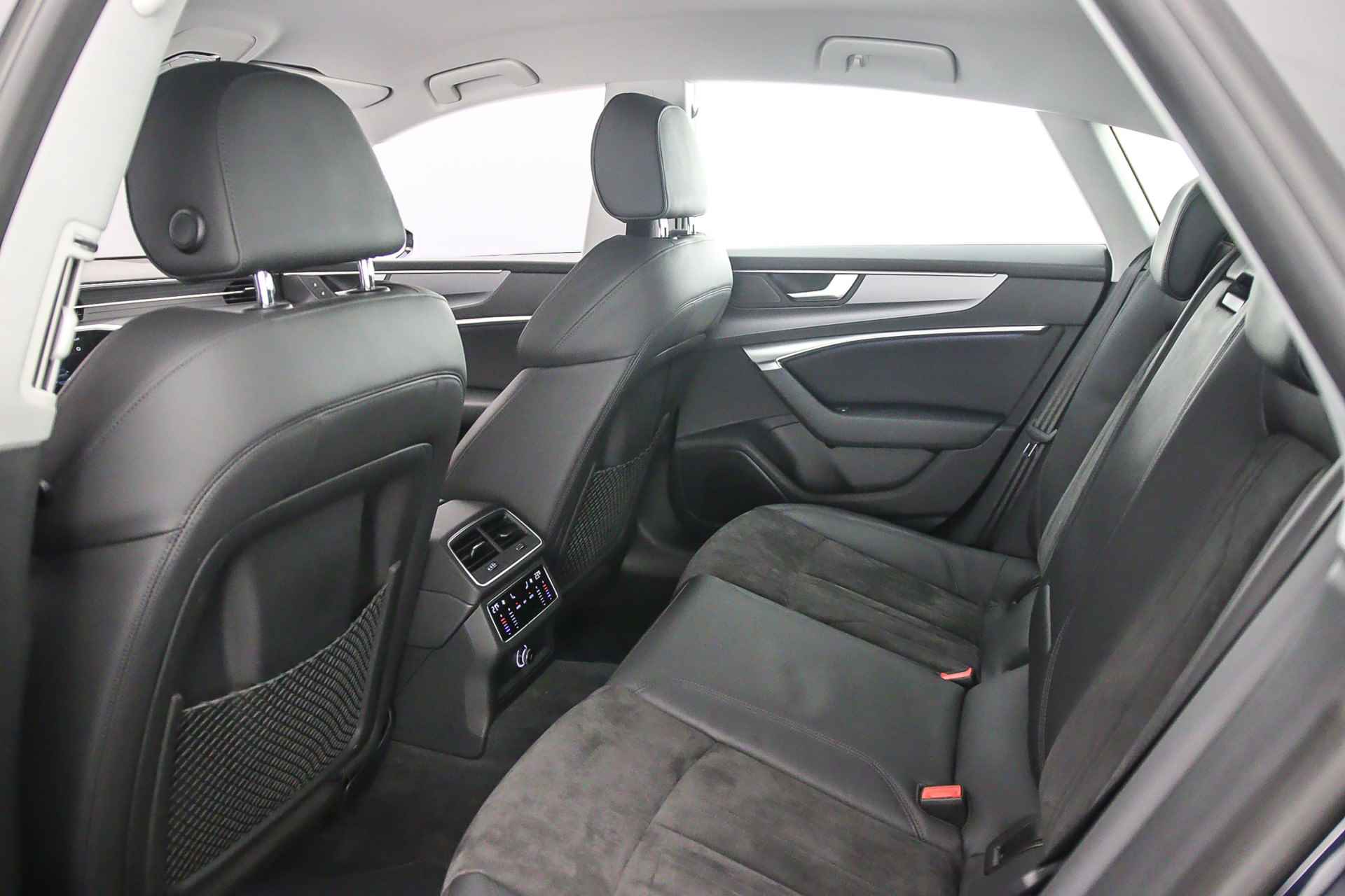 Audi A7 Sportback Pro Line 50 TFSI e Quattro | Tour/City Pack | Trekhaak | Keyless | Adapt. Cruise | Achteruitrijcamera | Grootlichtassistent | 19 inch | - 35/45
