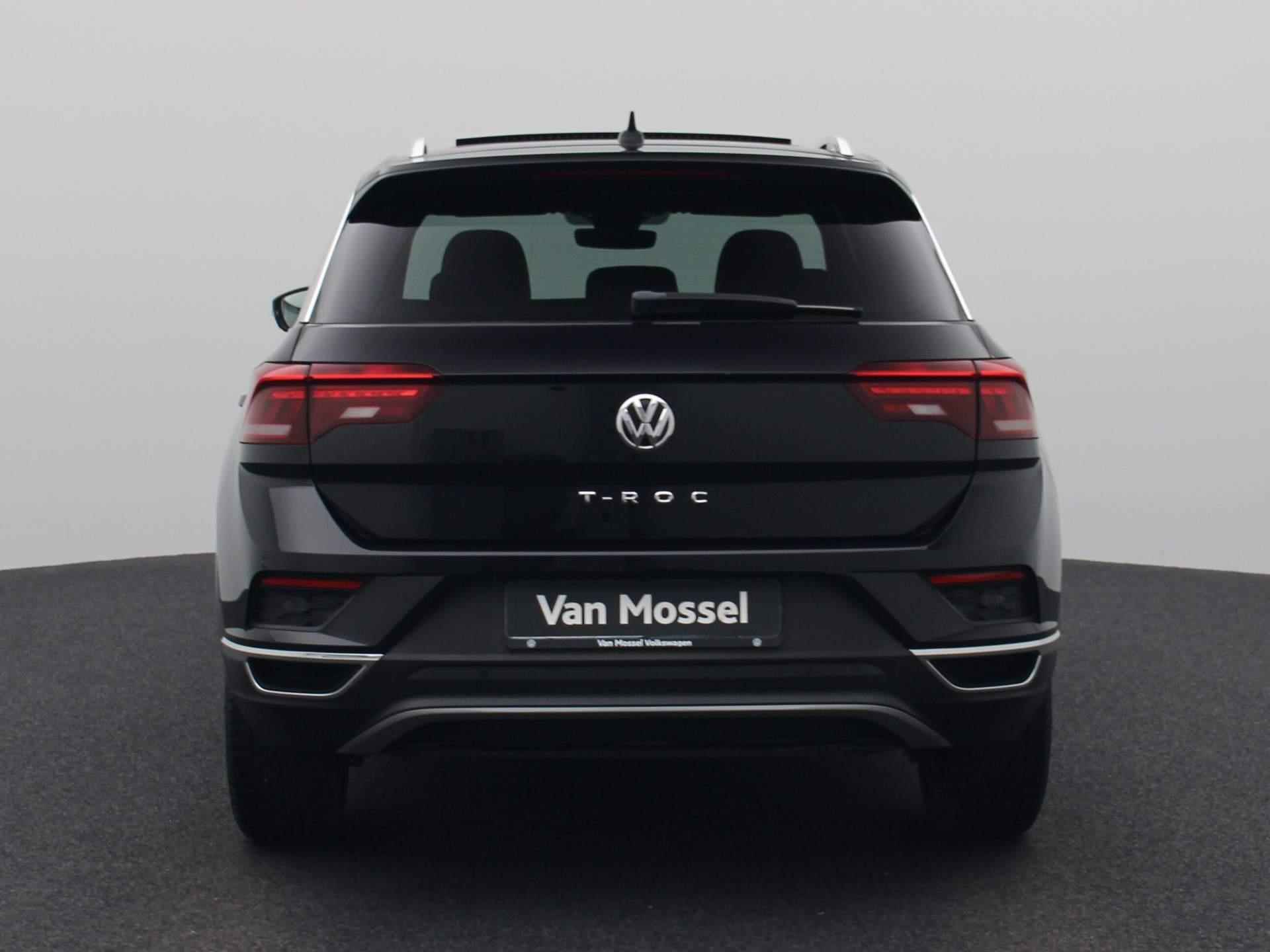 Volkswagen T-Roc 1.5 TSI Sport | Automaat | Panorama dak | Navigatie | Climate control | Schuifdak | Parkeer sensoren | LMV | LED | Camera | Stoel verwarming | Apple carplay - 5/41