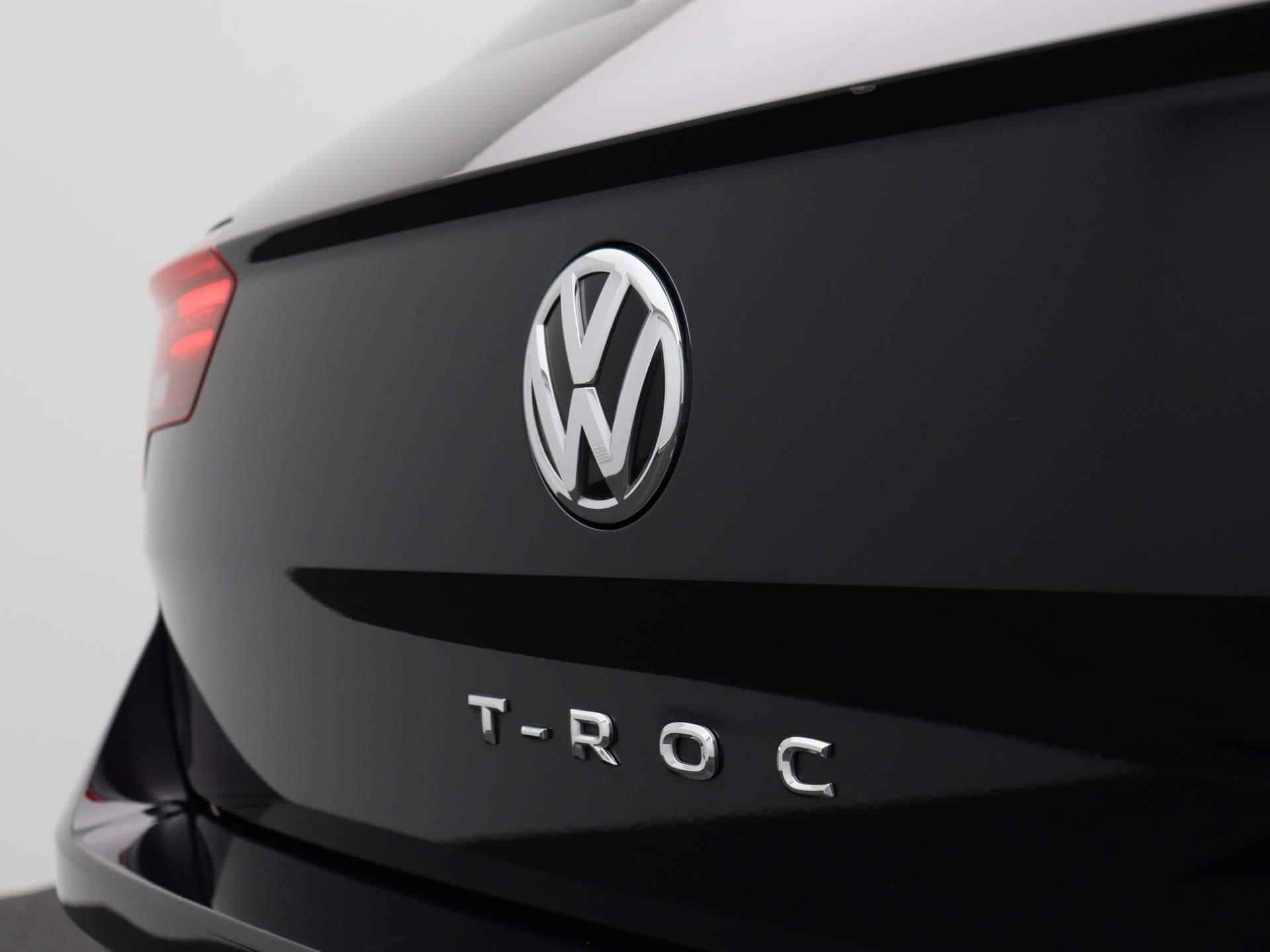Volkswagen T-Roc 1.5 TSI Sport | Automaat | Panorama dak | Navigatie | Climate control | Schuifdak | Parkeer sensoren | LMV | LED | Camera | Stoel verwarming | Apple carplay - 33/41