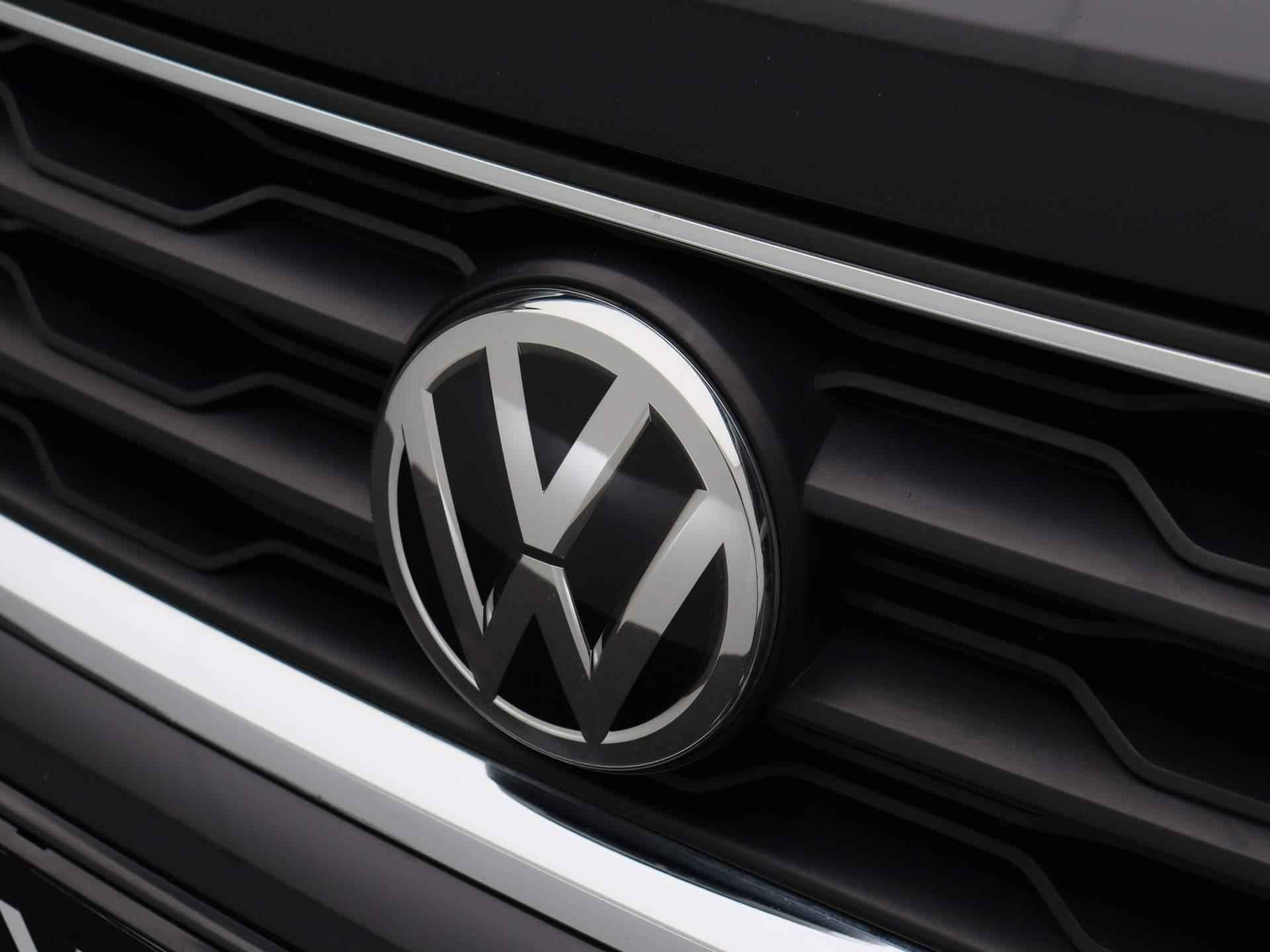 Volkswagen T-Roc 1.5 TSI Sport | Automaat | Panorama dak | Navigatie | Climate control | Schuifdak | Parkeer sensoren | LMV | LED | Camera | Stoel verwarming | Apple carplay - 39/41